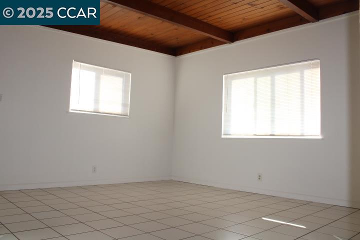 Detail Gallery Image 3 of 20 For 527 Vaqueros Ave #B,  Rodeo,  CA 94572 - 2 Beds | 1 Baths