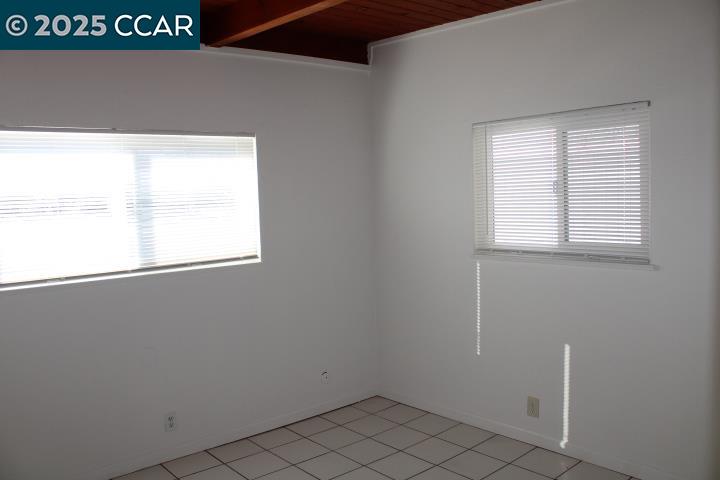 Detail Gallery Image 7 of 20 For 527 Vaqueros Ave #B,  Rodeo,  CA 94572 - 2 Beds | 1 Baths