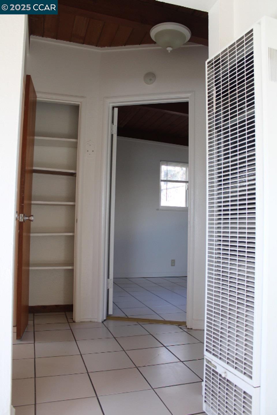 Detail Gallery Image 9 of 20 For 527 Vaqueros Ave #B,  Rodeo,  CA 94572 - 2 Beds | 1 Baths
