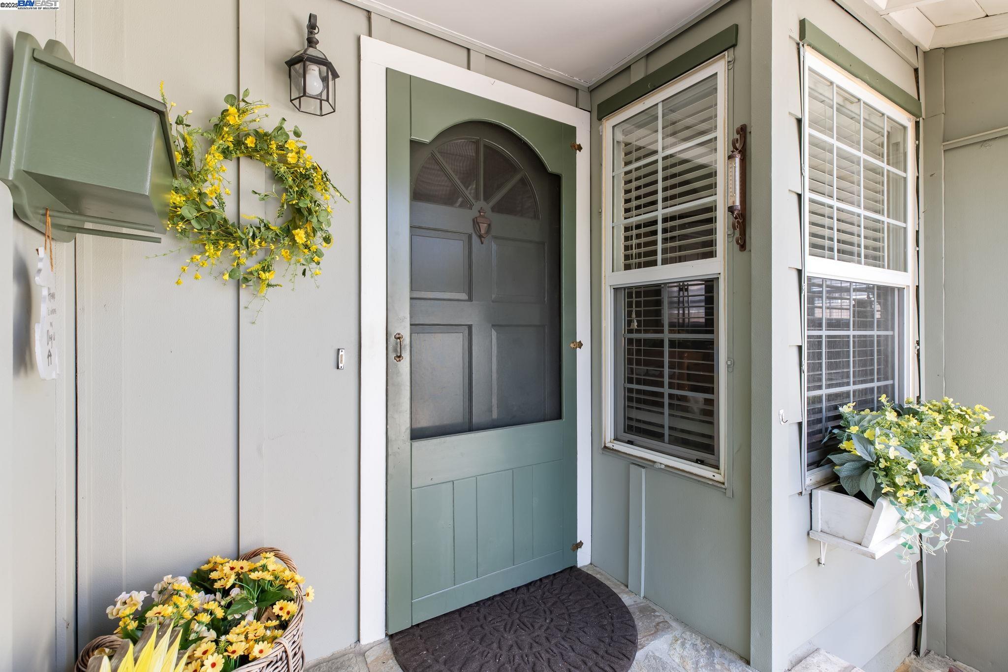 Detail Gallery Image 6 of 42 For 6673 Mirabeau Dr, Newark,  CA 94560 - 3 Beds | 2 Baths