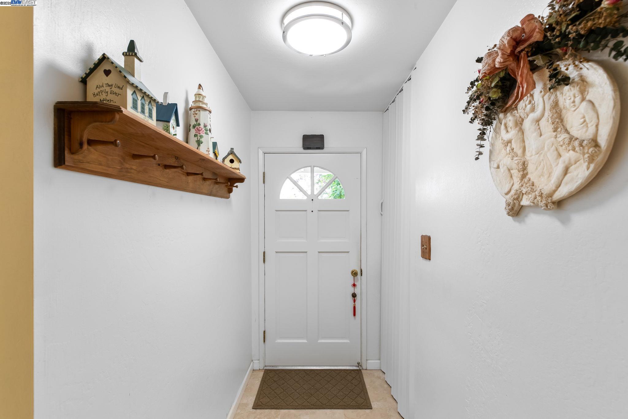 Detail Gallery Image 7 of 42 For 6673 Mirabeau Dr, Newark,  CA 94560 - 3 Beds | 2 Baths