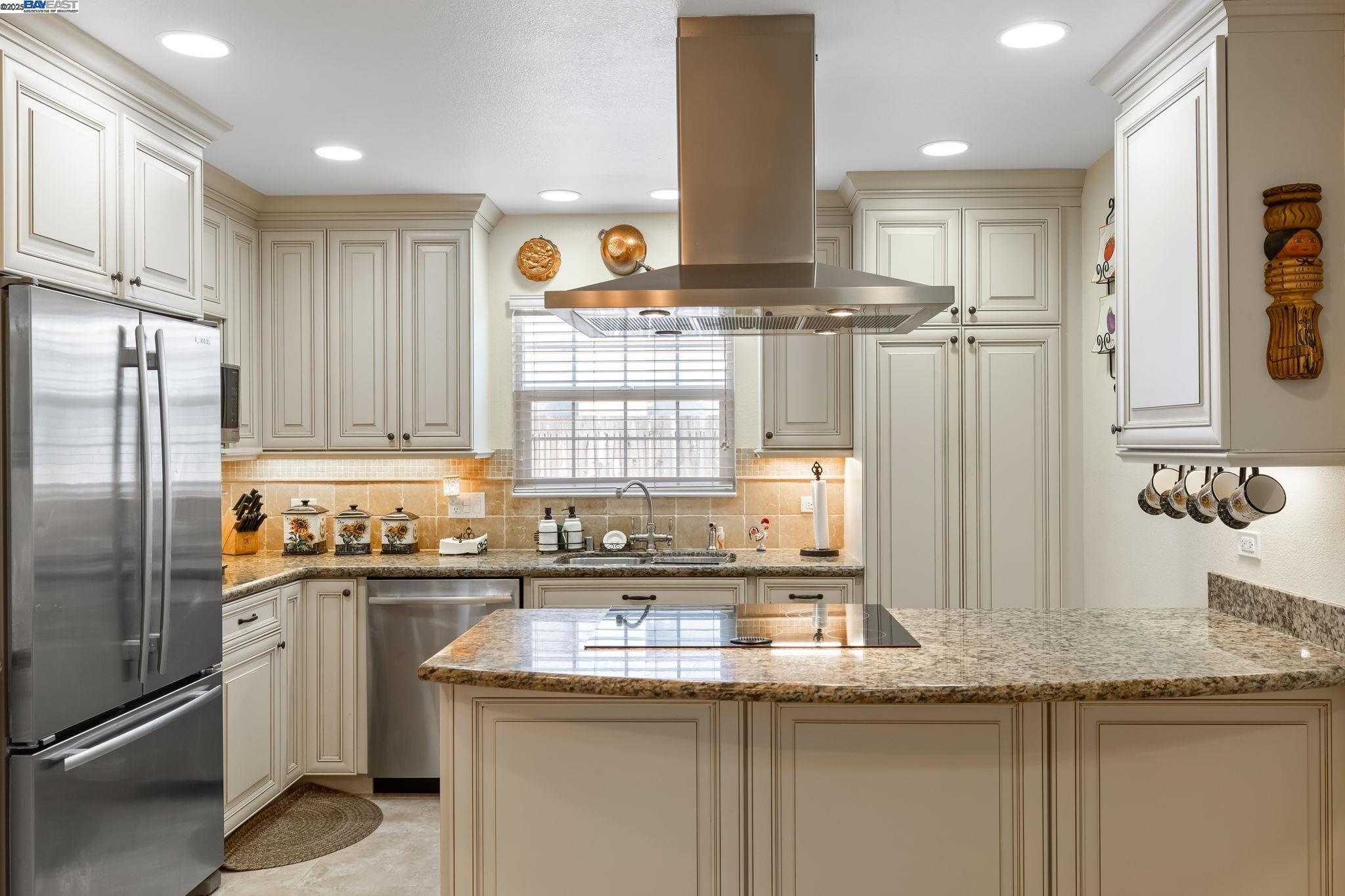 Detail Gallery Image 19 of 42 For 6673 Mirabeau Dr, Newark,  CA 94560 - 3 Beds | 2 Baths