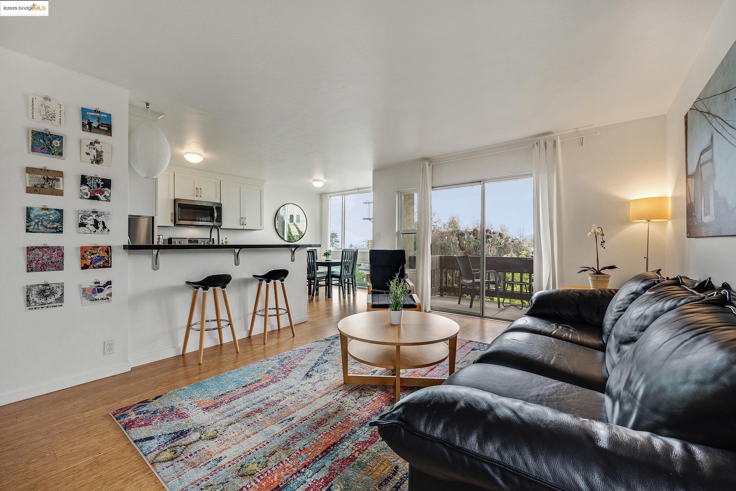 Detail Gallery Image 11 of 35 For 2201 Virginia Street #006,  Berkeley,  CA 94709-1643 - 1 Beds | 1 Baths