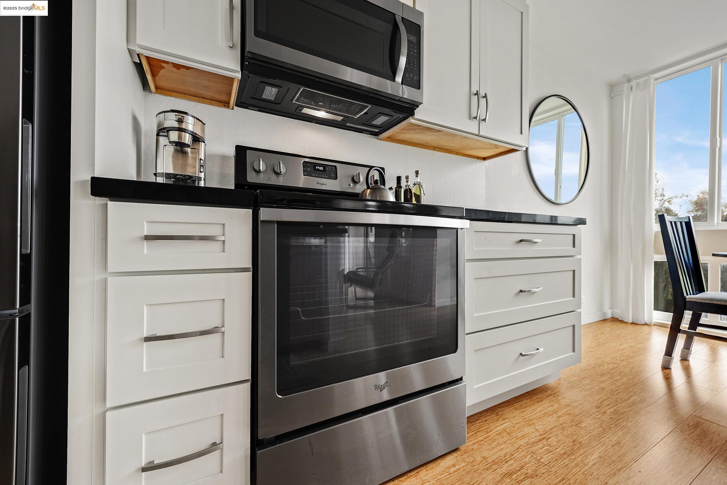 Detail Gallery Image 14 of 35 For 2201 Virginia Street #006,  Berkeley,  CA 94709-1643 - 1 Beds | 1 Baths