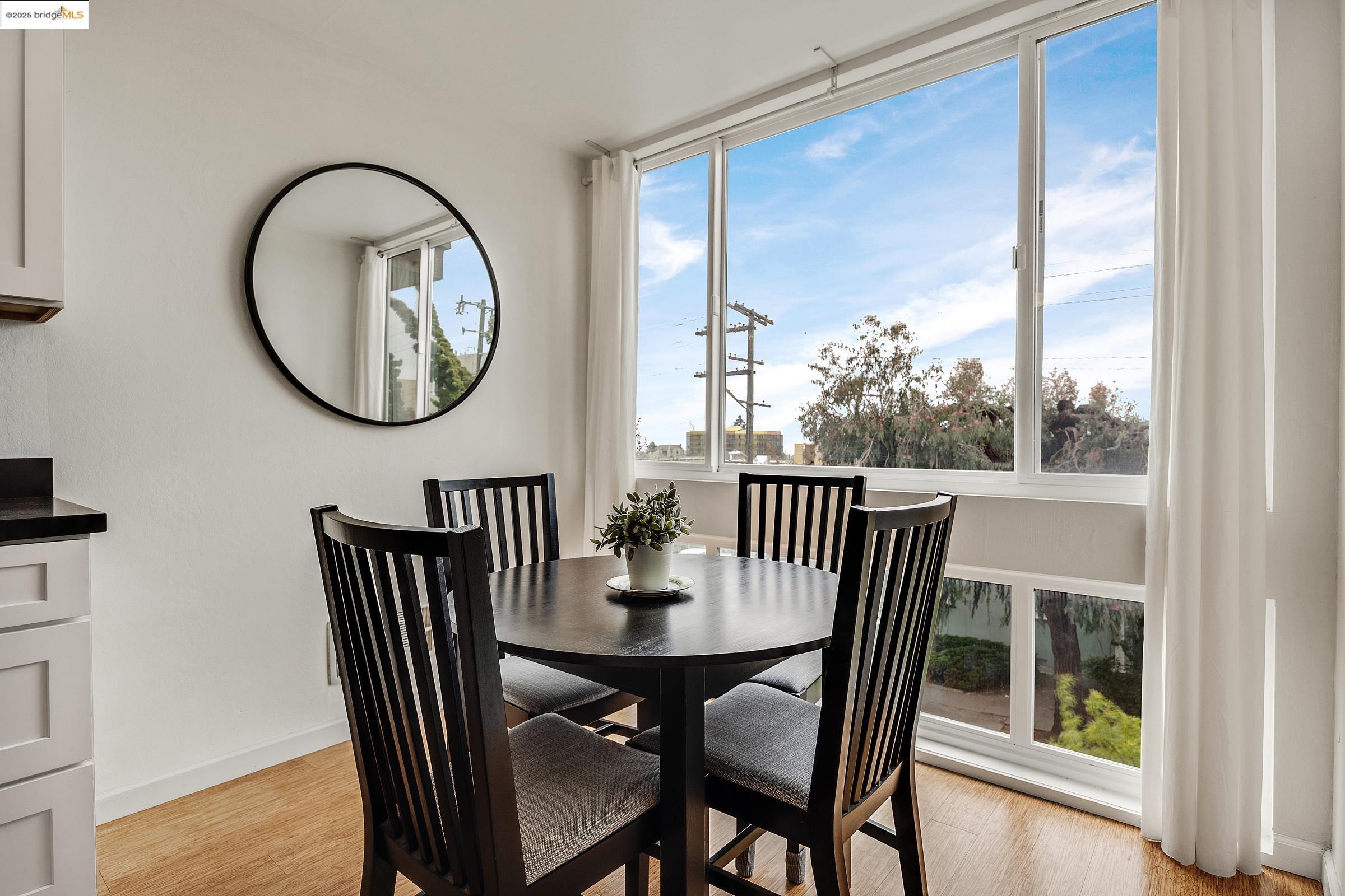 Detail Gallery Image 19 of 35 For 2201 Virginia Street #006,  Berkeley,  CA 94709-1643 - 1 Beds | 1 Baths