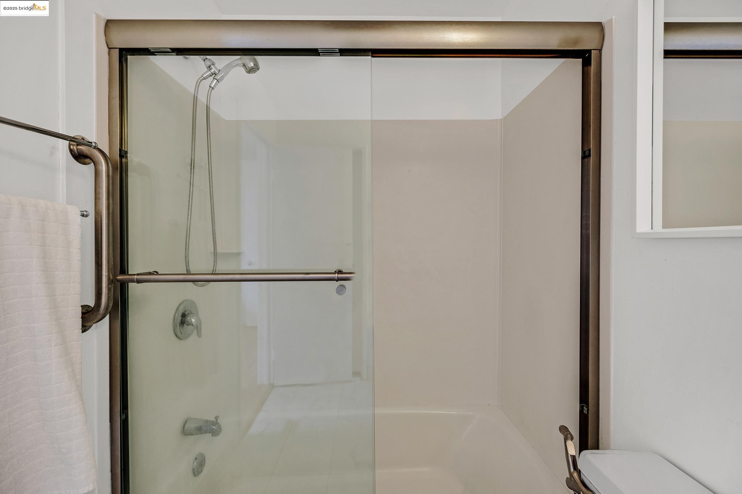 Detail Gallery Image 28 of 35 For 2201 Virginia Street #006,  Berkeley,  CA 94709-1643 - 1 Beds | 1 Baths