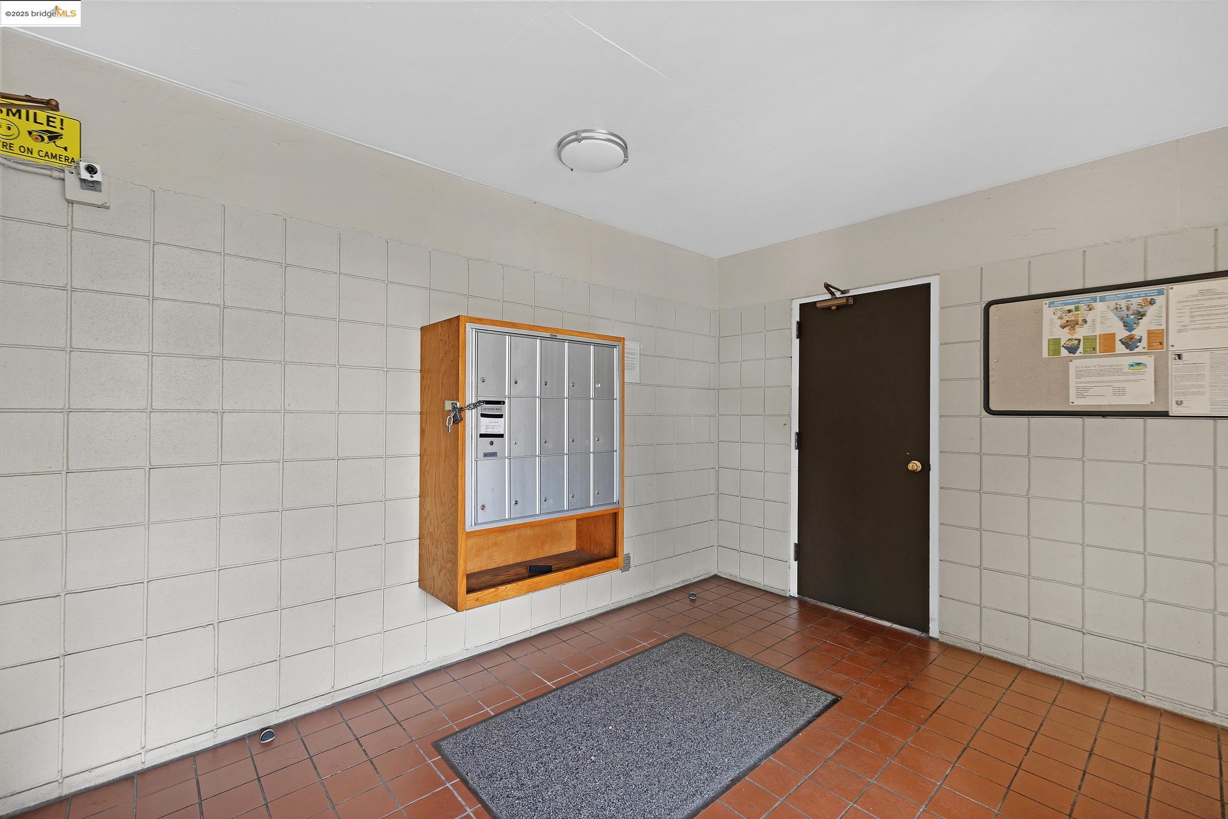 Detail Gallery Image 33 of 35 For 2201 Virginia Street #006,  Berkeley,  CA 94709-1643 - 1 Beds | 1 Baths