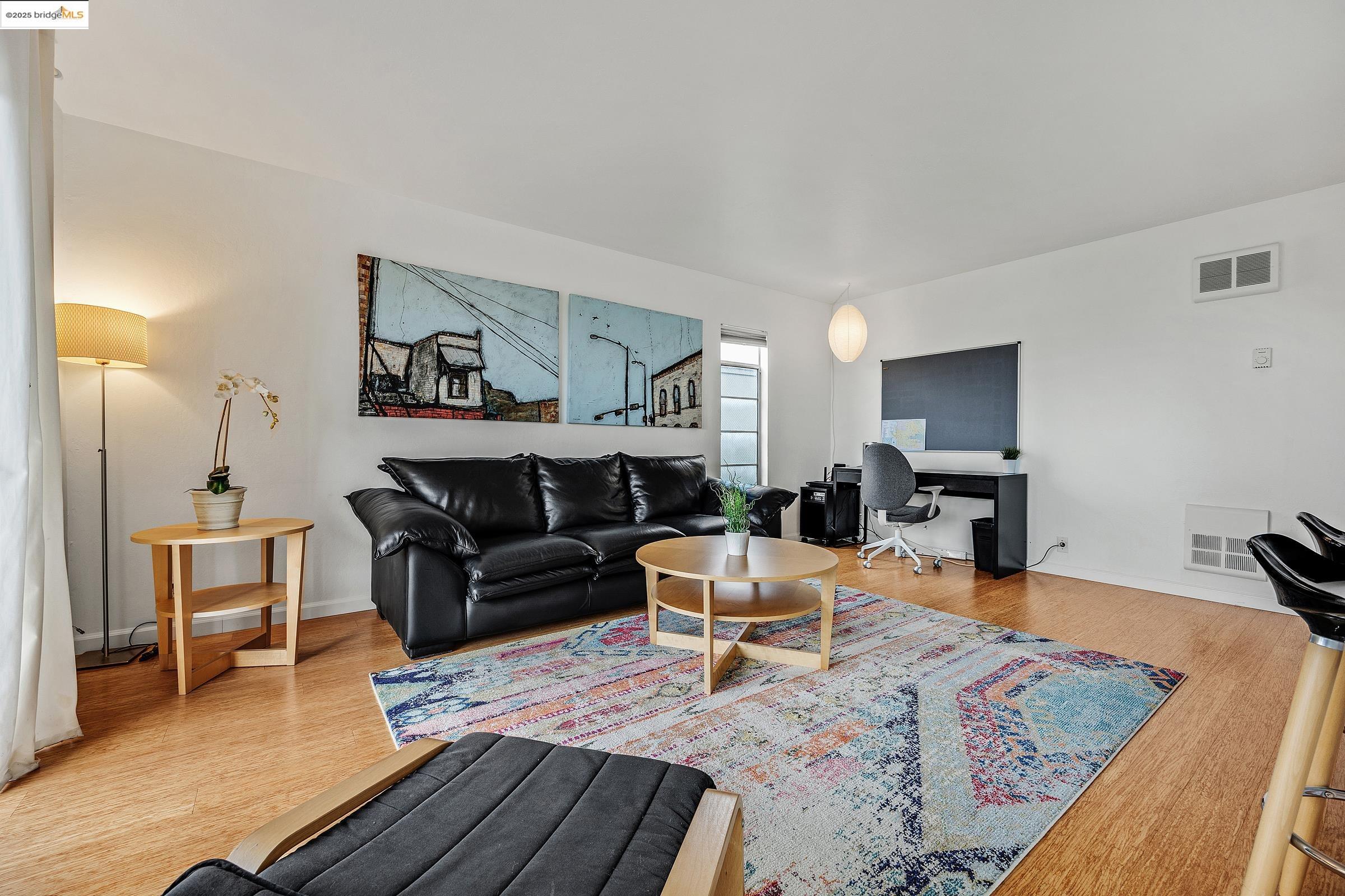 Detail Gallery Image 8 of 35 For 2201 Virginia Street #006,  Berkeley,  CA 94709-1643 - 1 Beds | 1 Baths
