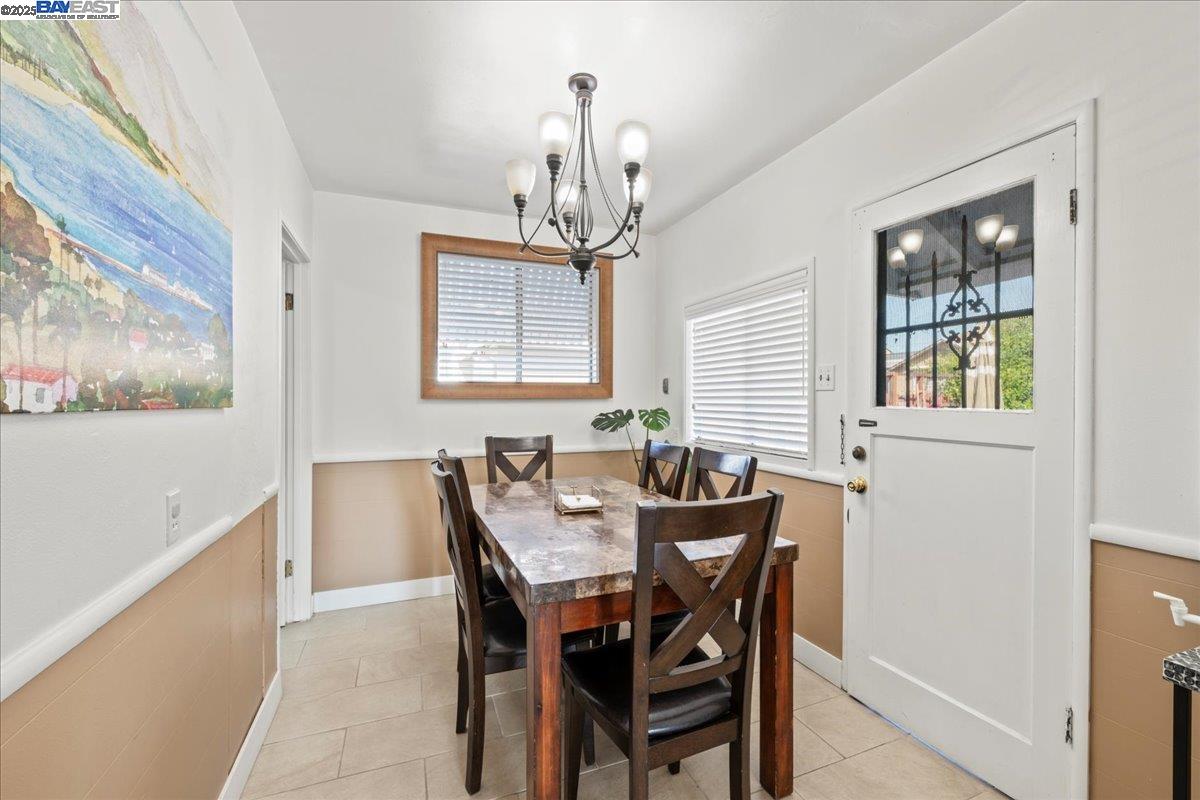 Detail Gallery Image 15 of 34 For 21953 Ada St, Castro Valley,  CA 94546 - 3 Beds | 1/1 Baths