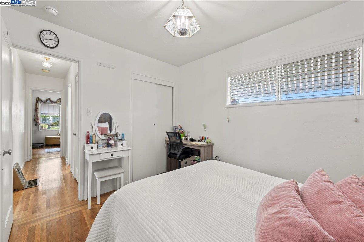 Detail Gallery Image 22 of 34 For 21953 Ada St, Castro Valley,  CA 94546 - 3 Beds | 1/1 Baths