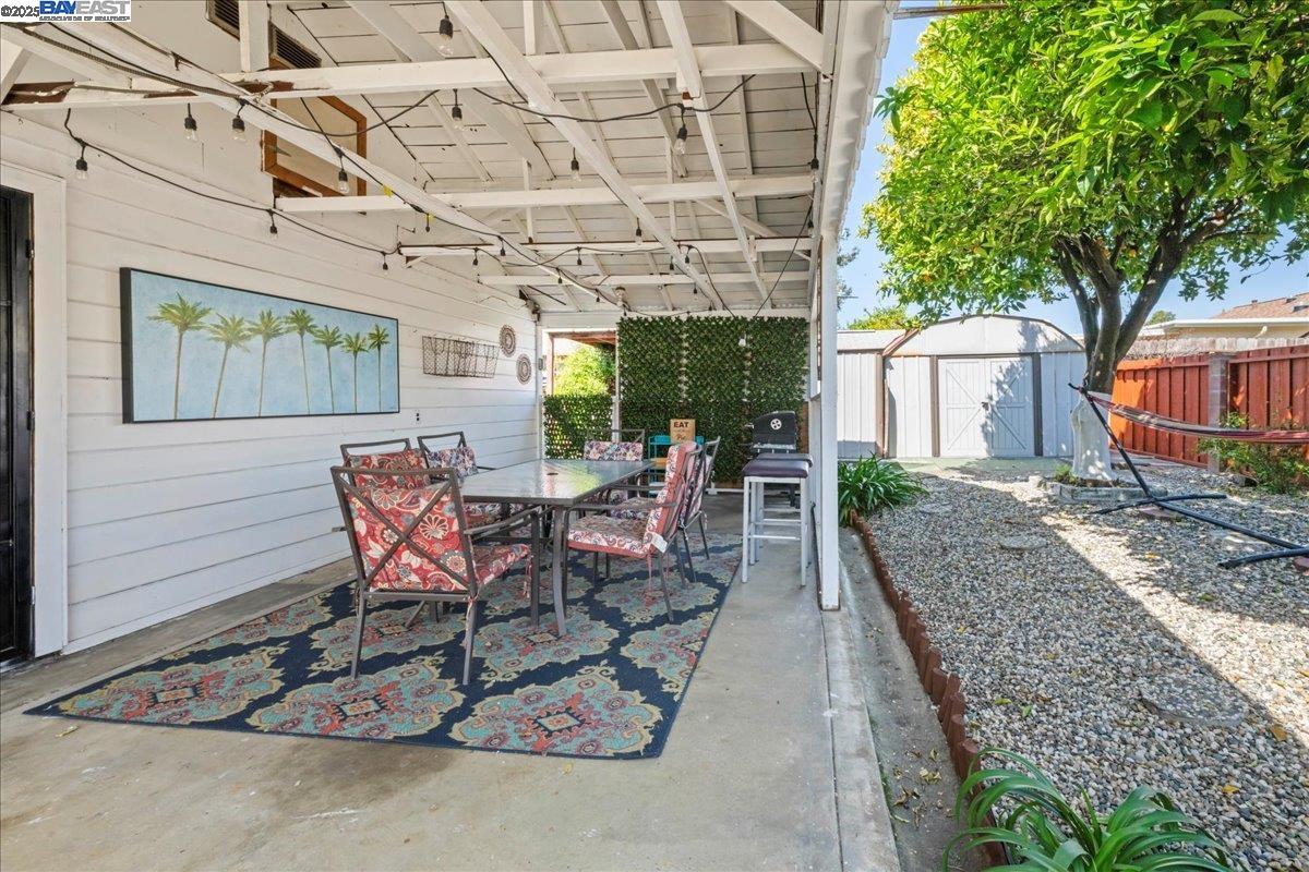 Detail Gallery Image 30 of 34 For 21953 Ada St, Castro Valley,  CA 94546 - 3 Beds | 1/1 Baths