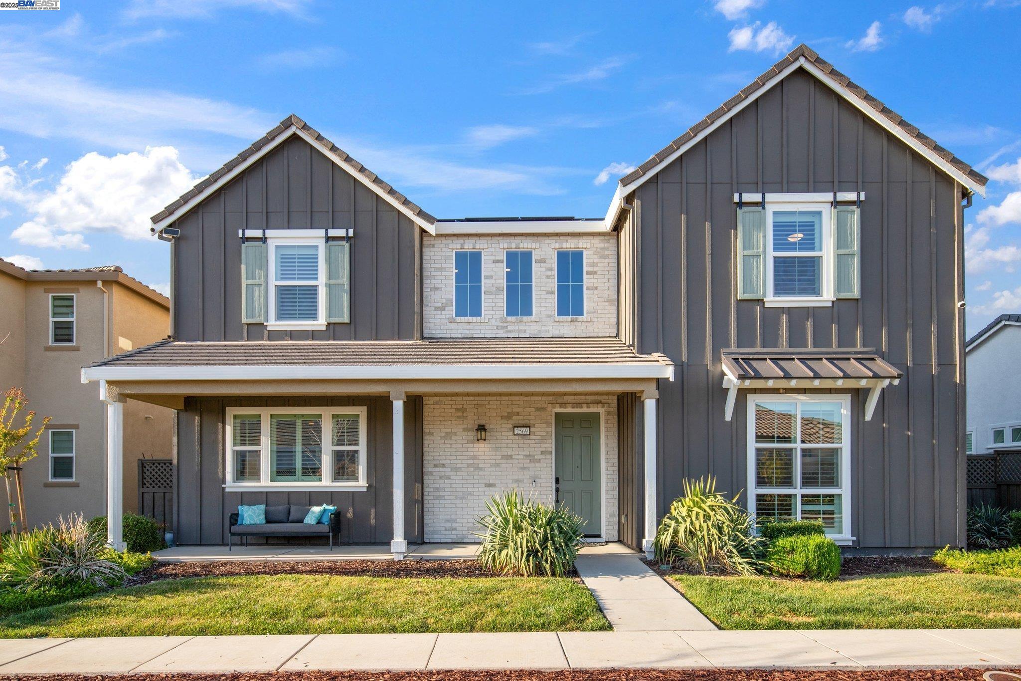 Detail Gallery Image 2 of 51 For 2569 Cordelia Ln, Tracy,  CA 95377 - 5 Beds | 3/1 Baths