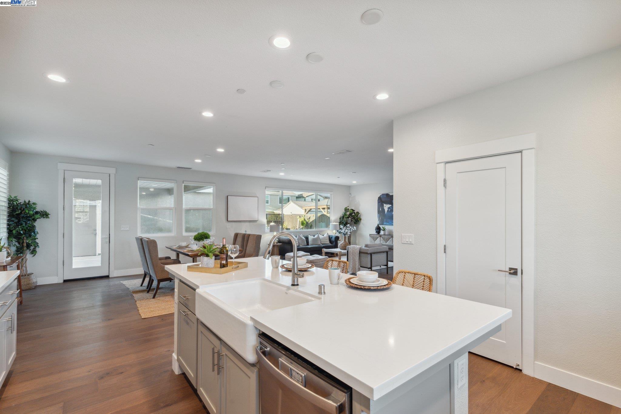 Detail Gallery Image 12 of 51 For 2569 Cordelia Ln, Tracy,  CA 95377 - 5 Beds | 3/1 Baths