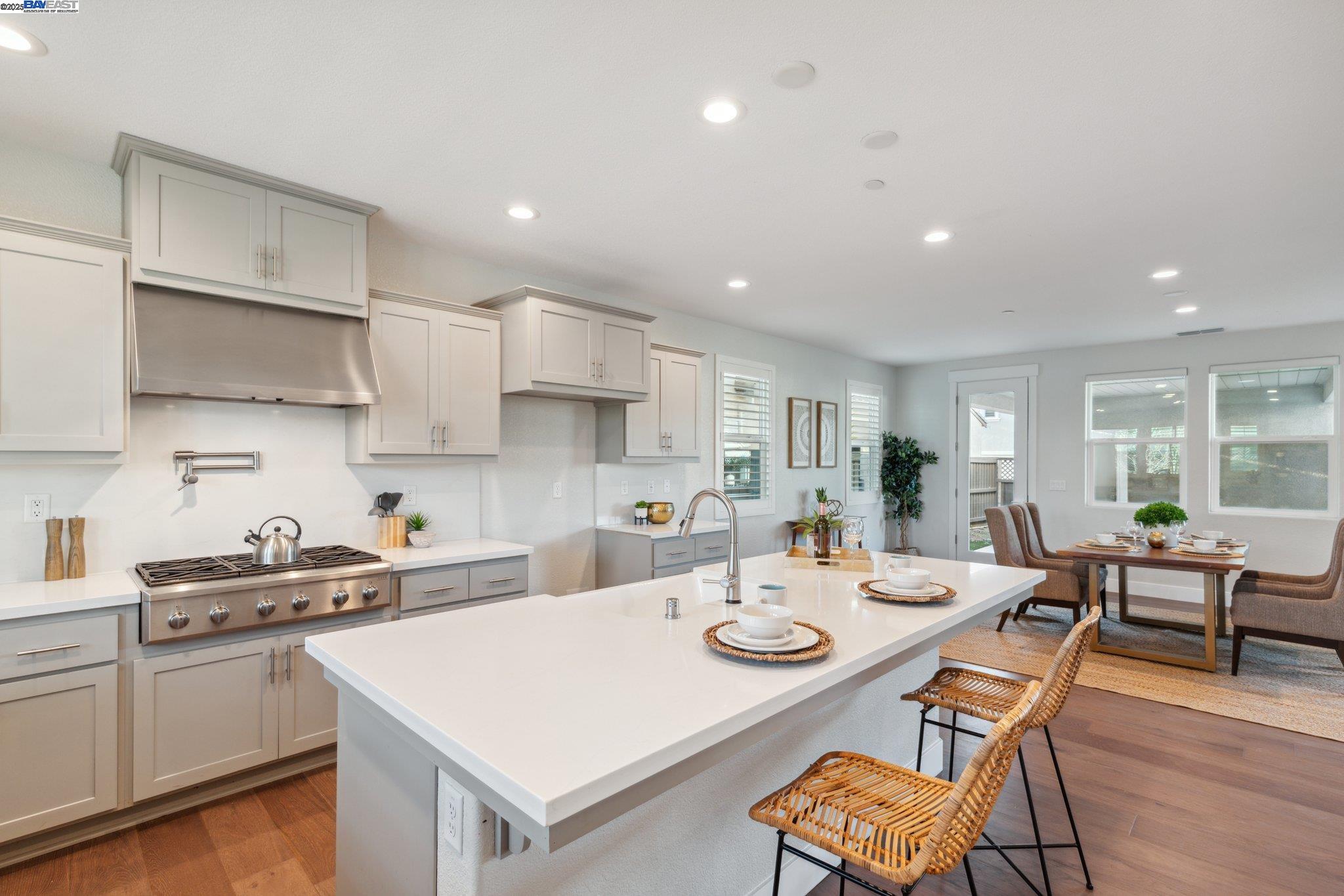 Detail Gallery Image 13 of 51 For 2569 Cordelia Ln, Tracy,  CA 95377 - 5 Beds | 3/1 Baths