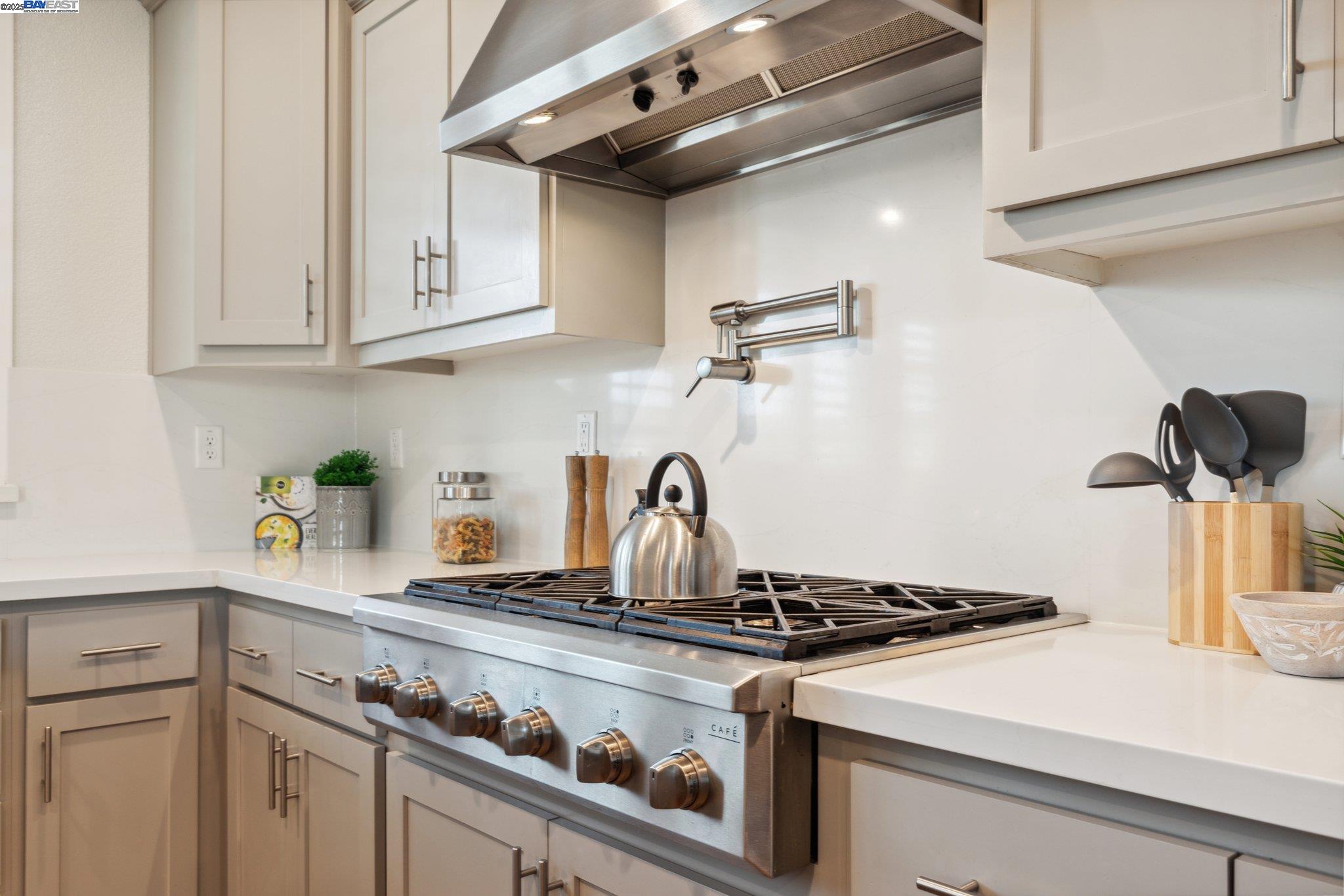 Detail Gallery Image 15 of 51 For 2569 Cordelia Ln, Tracy,  CA 95377 - 5 Beds | 3/1 Baths