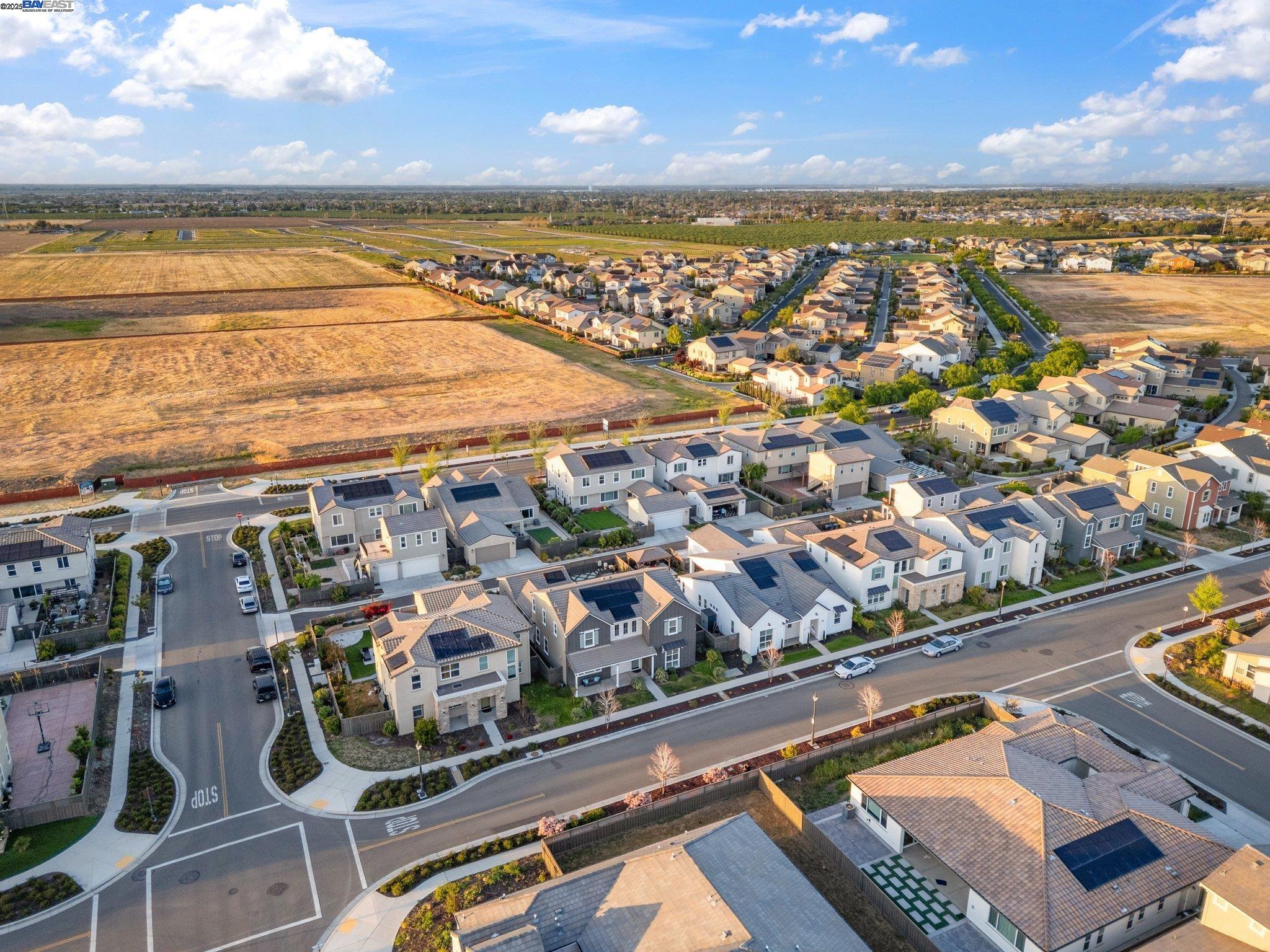 Detail Gallery Image 44 of 51 For 2569 Cordelia Ln, Tracy,  CA 95377 - 5 Beds | 3/1 Baths
