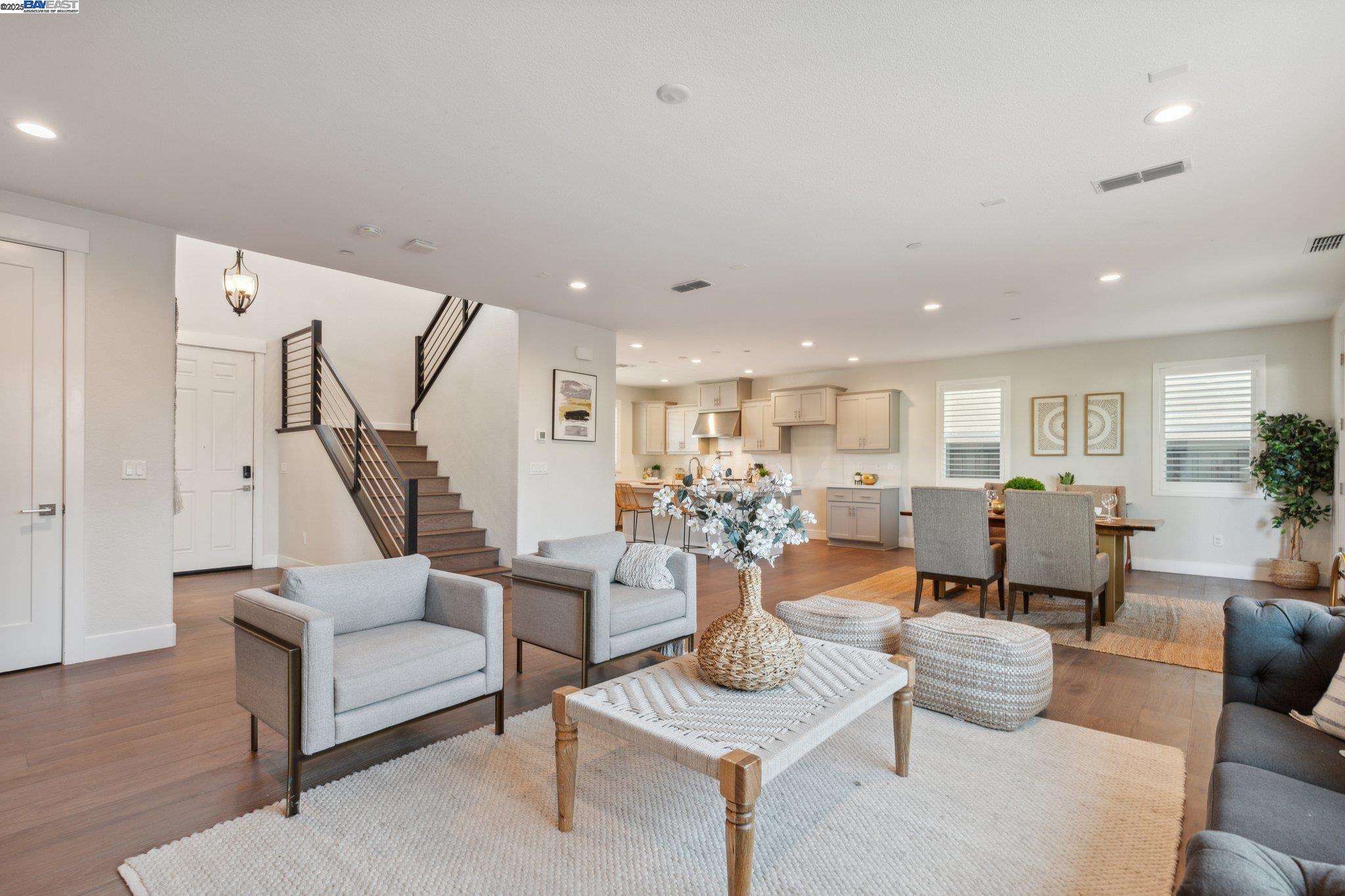 Detail Gallery Image 8 of 51 For 2569 Cordelia Ln, Tracy,  CA 95377 - 5 Beds | 3/1 Baths