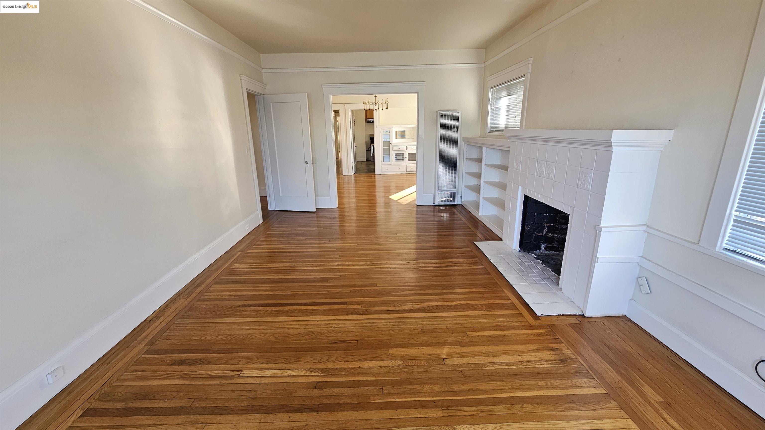 1342 Lakeshore Ave # 3, Oakland, California 94606, 1 Bedroom Bedrooms, 5 Rooms Rooms,1 BathroomBathrooms,Residential Lease,For Rent,1342 Lakeshore Ave # 3,41093361
