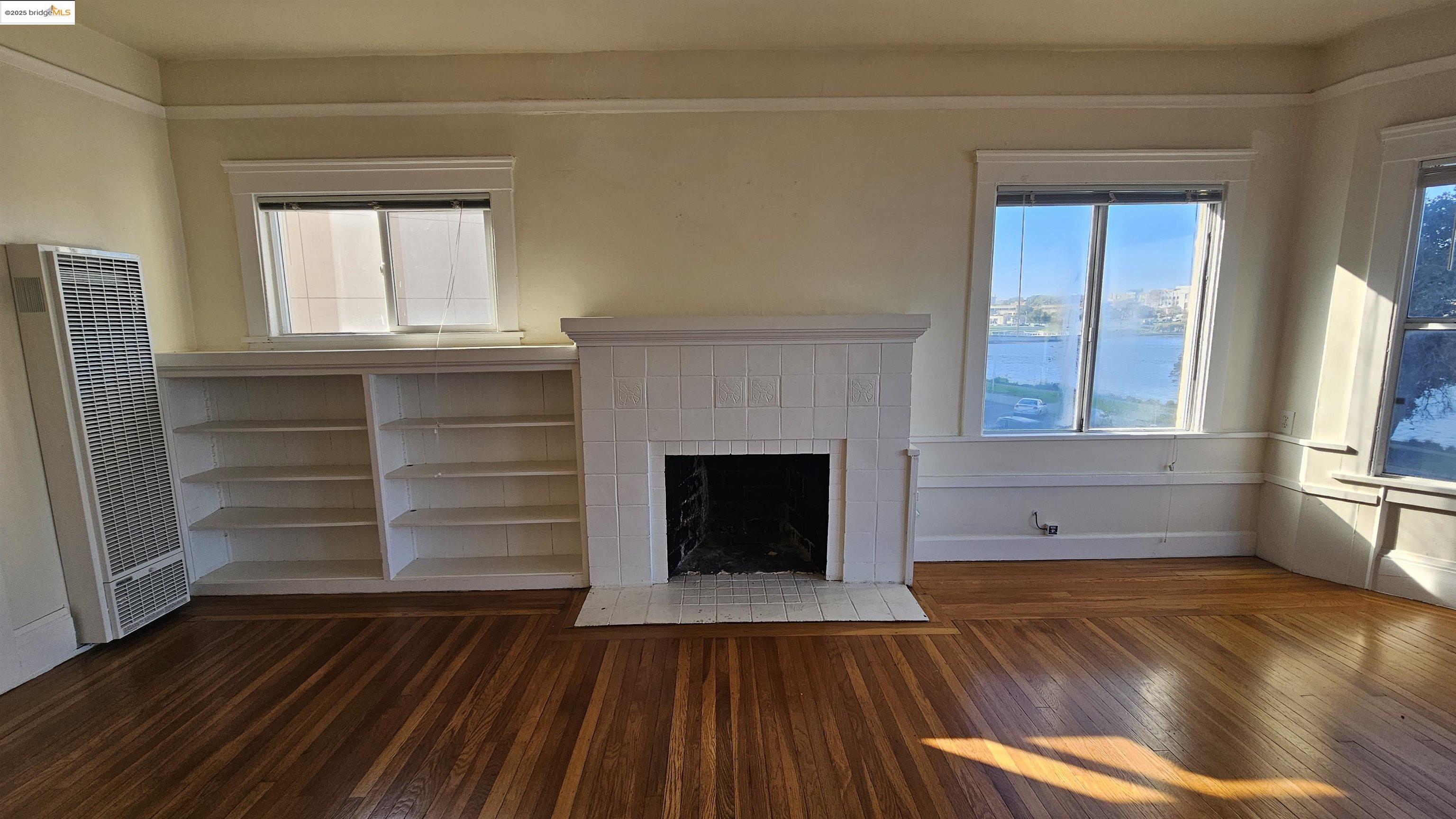 1342 Lakeshore Ave # 3, Oakland, California 94606, 1 Bedroom Bedrooms, 5 Rooms Rooms,1 BathroomBathrooms,Residential Lease,For Rent,1342 Lakeshore Ave # 3,41093361