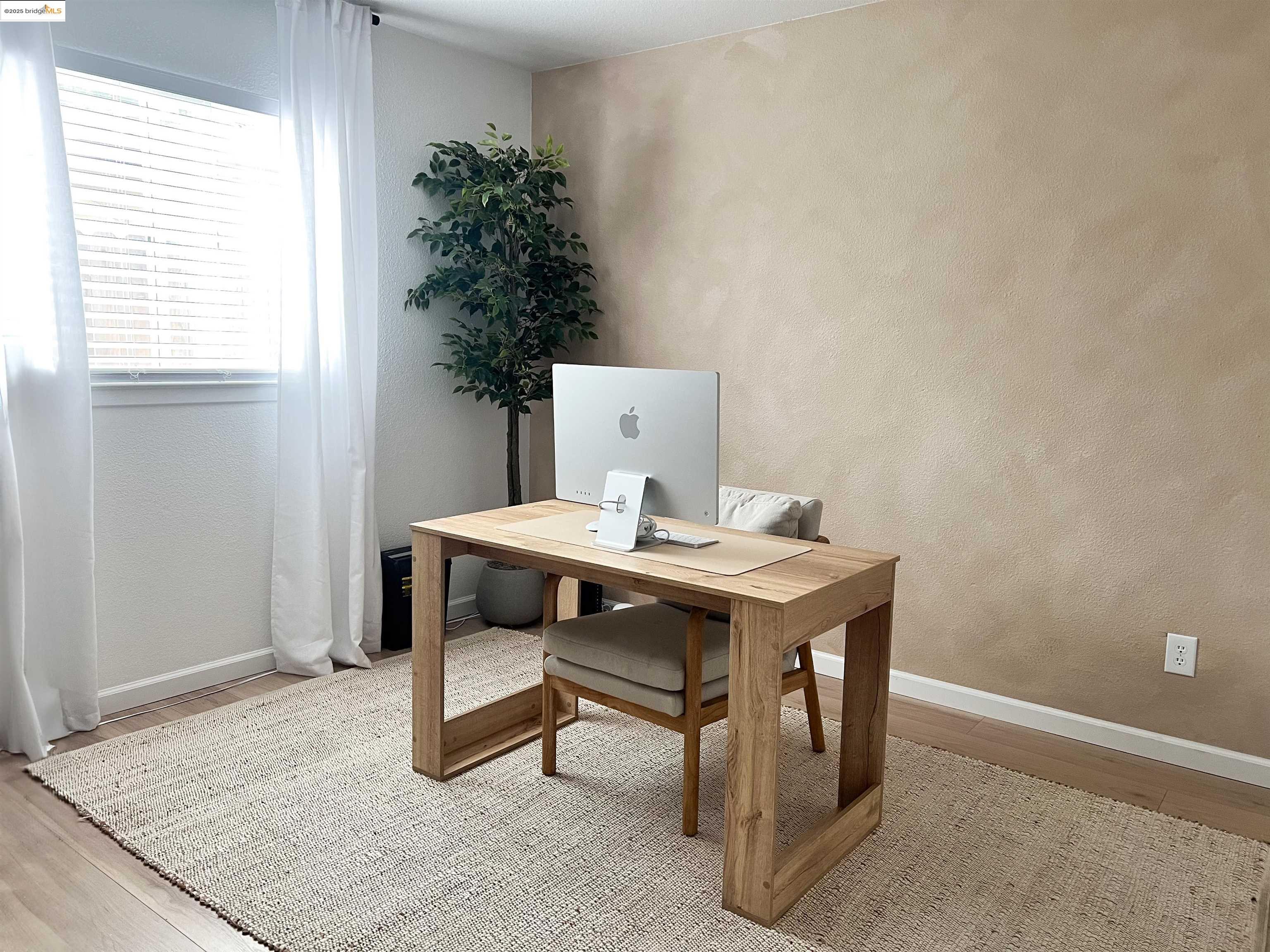 Detail Gallery Image 10 of 17 For 324 Lassen Dr, Lodi,  CA 95242 - 3 Beds | 2 Baths