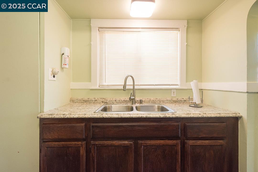 Detail Gallery Image 21 of 33 For 2007 57th Ave, Oakland,  CA 94621 - – Beds | – Baths