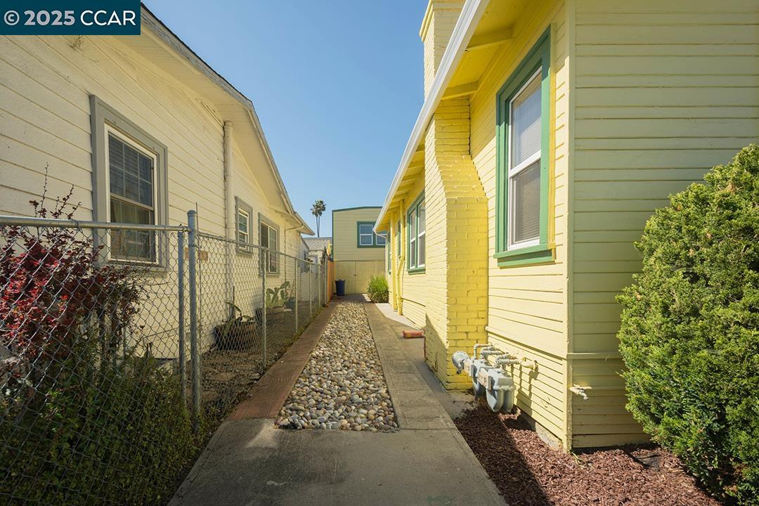 Detail Gallery Image 23 of 33 For 2007 57th Ave, Oakland,  CA 94621 - – Beds | – Baths