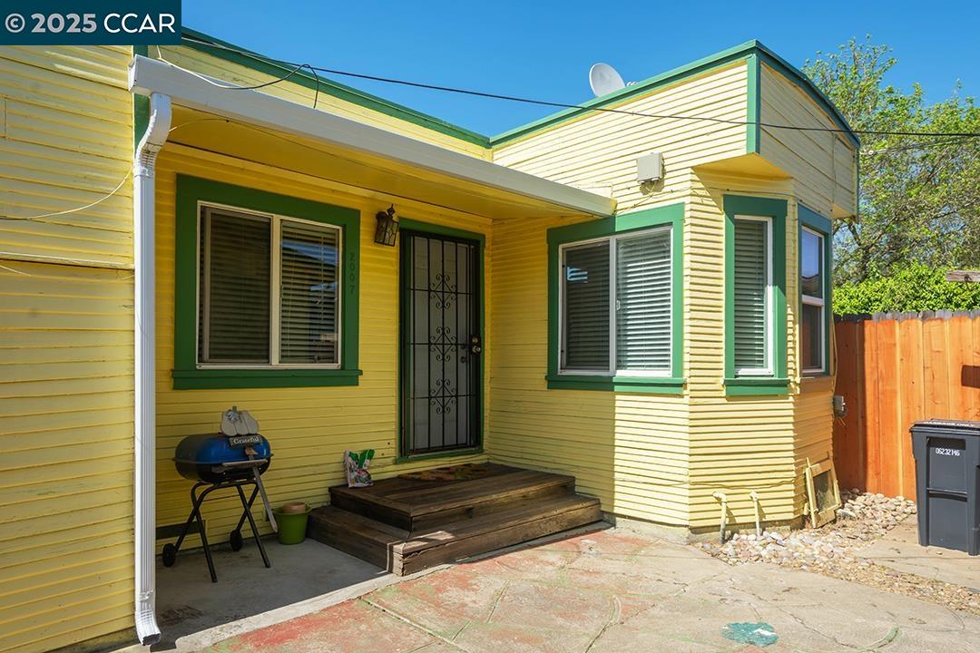 Detail Gallery Image 24 of 33 For 2007 57th Ave, Oakland,  CA 94621 - – Beds | – Baths