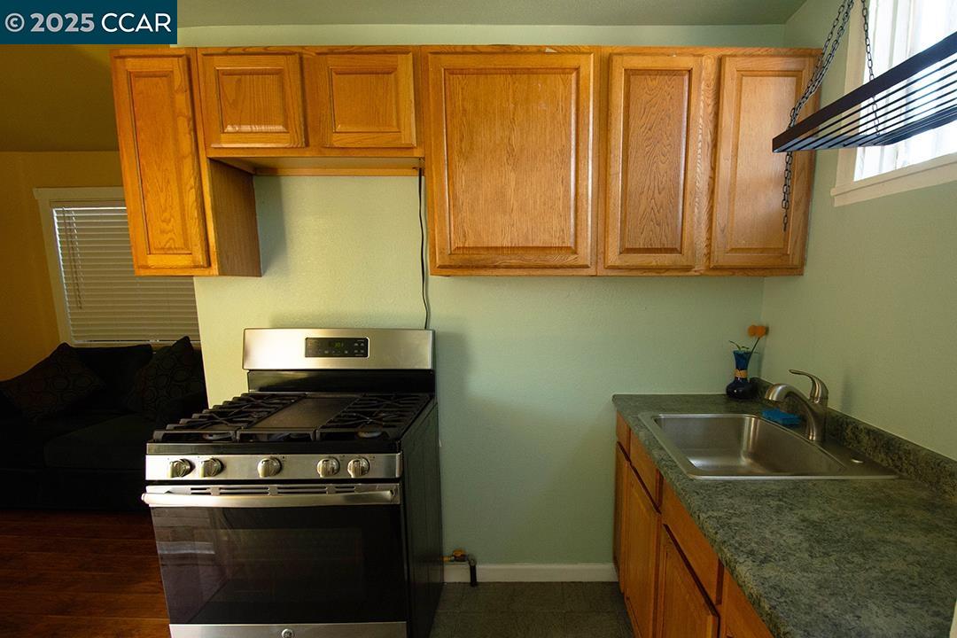 Detail Gallery Image 30 of 33 For 2007 57th Ave, Oakland,  CA 94621 - – Beds | – Baths