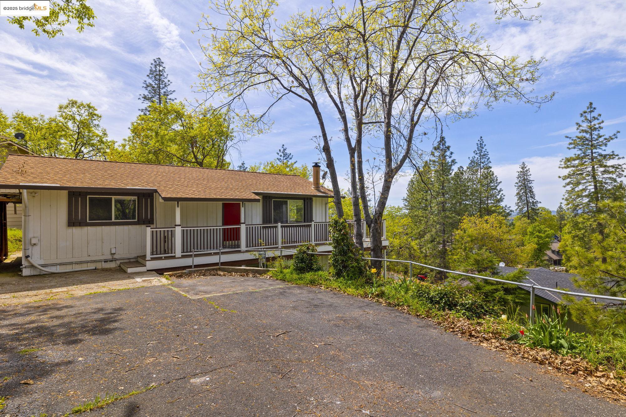 Detail Gallery Image 1 of 1 For 20210 Eastview Dr, Tuolumne,  CA 95379 - 4 Beds | 2 Baths