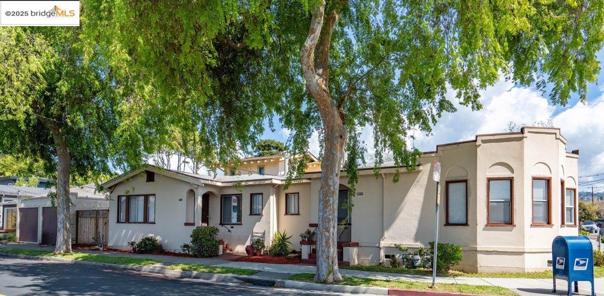 Detail Gallery Image 1 of 43 For Mabel St, Berkeley,  CA 94702 - – Beds | – Baths