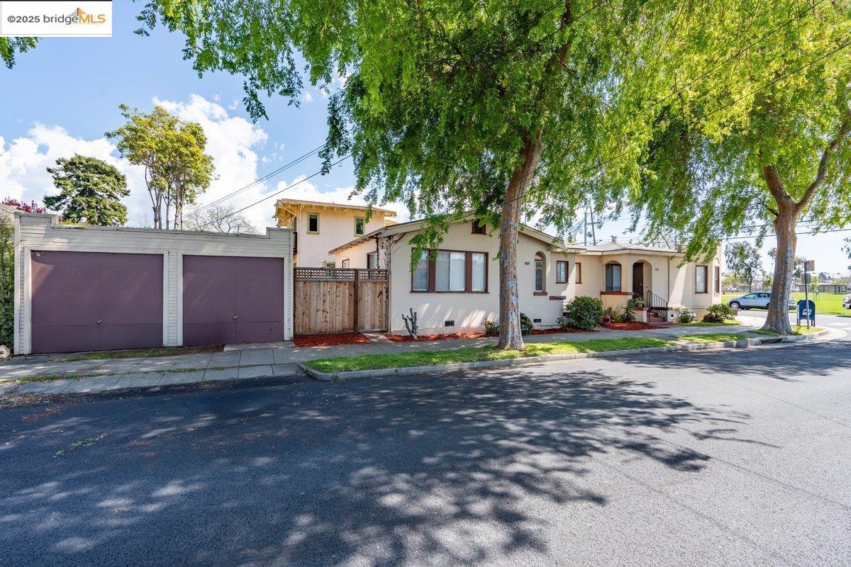 Detail Gallery Image 2 of 43 For Mabel St, Berkeley,  CA 94702 - – Beds | – Baths