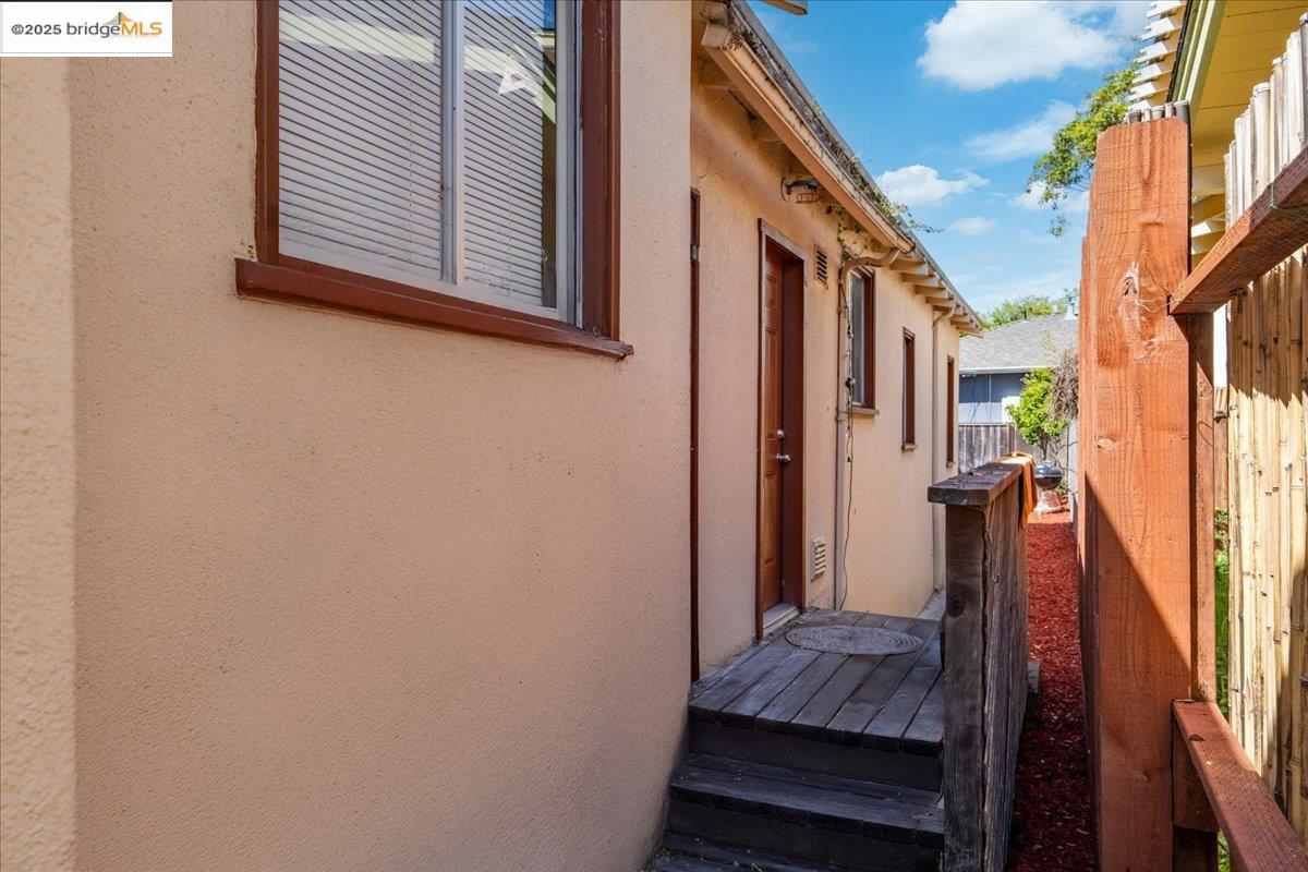 Detail Gallery Image 39 of 43 For Mabel St, Berkeley,  CA 94702 - – Beds | – Baths