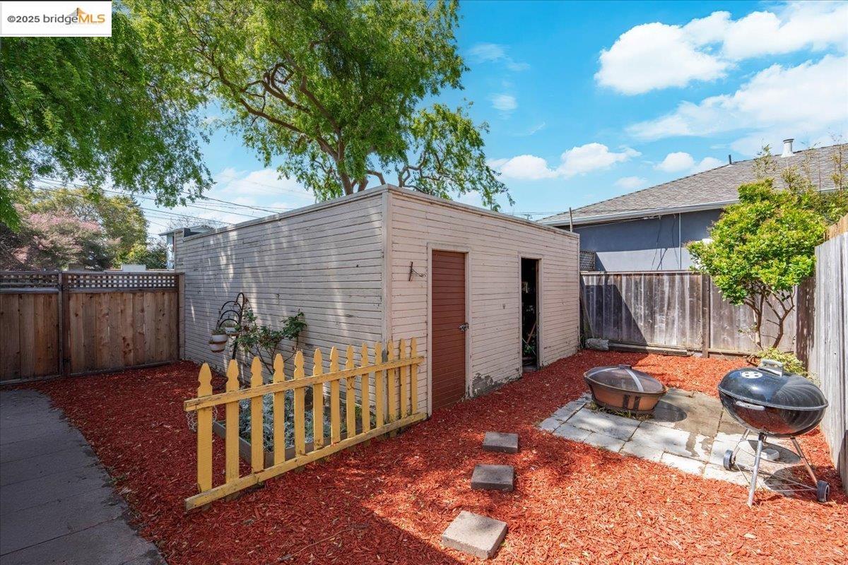Detail Gallery Image 40 of 43 For Mabel St, Berkeley,  CA 94702 - – Beds | – Baths