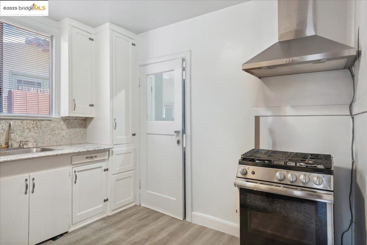 Detail Gallery Image 10 of 43 For Mabel St, Berkeley,  CA 94702 - – Beds | – Baths