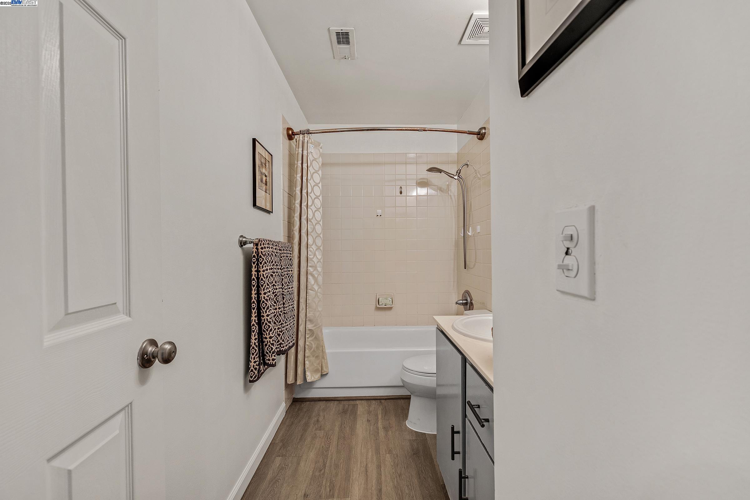 Photo #16: 41093398 Listing: Photo #16