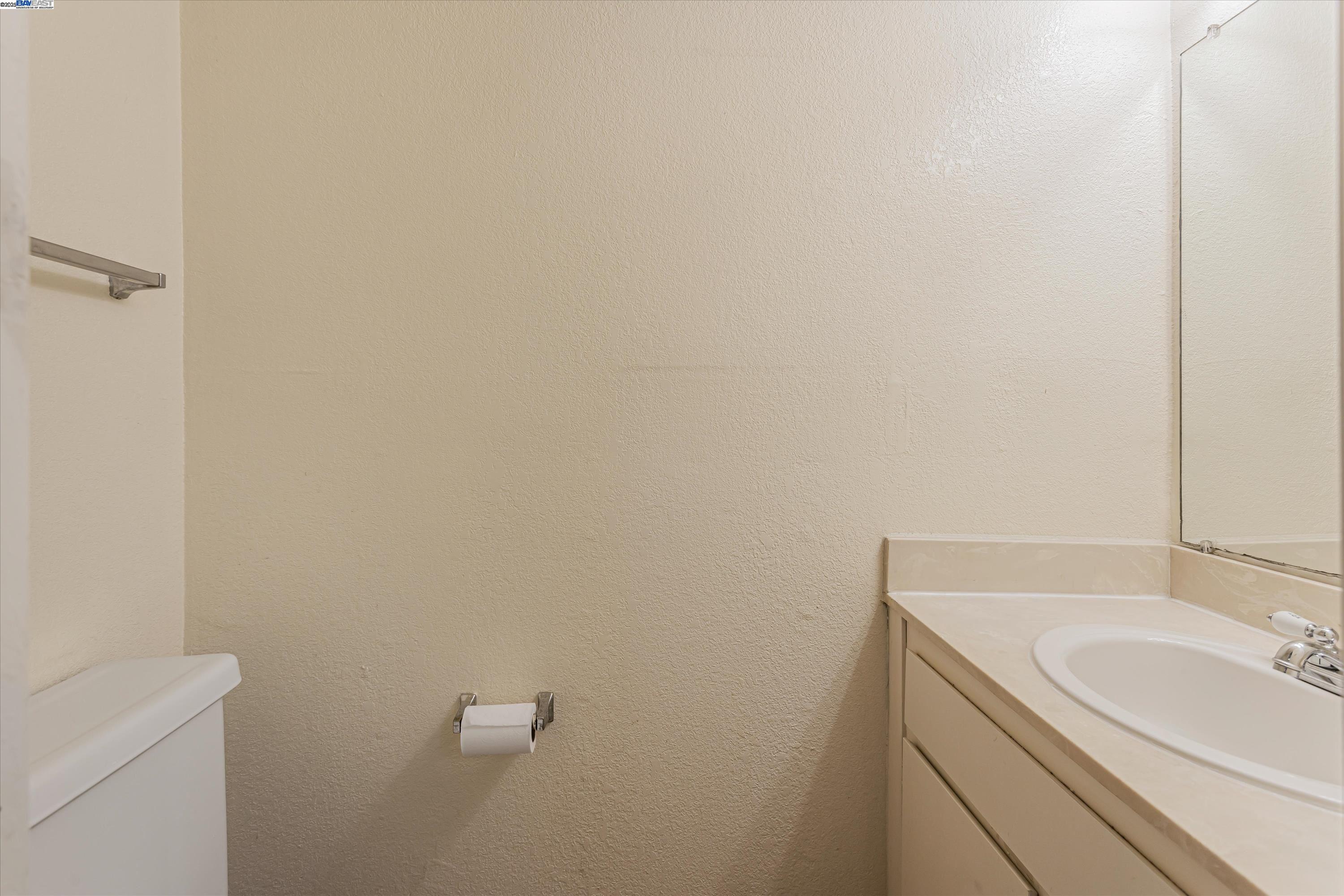 Detail Gallery Image 20 of 33 For 1741 Abington Ct, San Jose,  CA 95131 - 3 Beds | 2/1 Baths