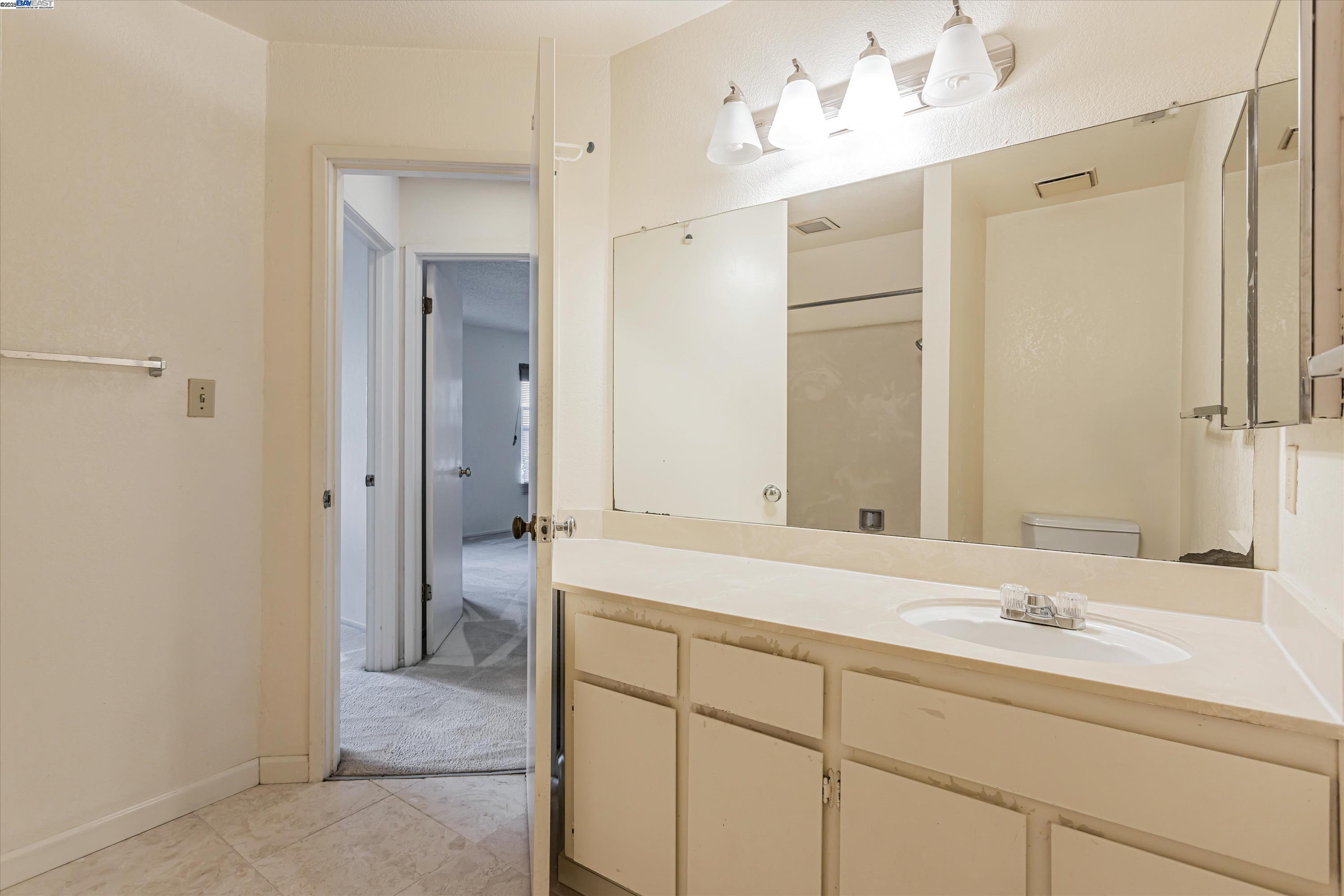 Detail Gallery Image 24 of 33 For 1741 Abington Ct, San Jose,  CA 95131 - 3 Beds | 2/1 Baths