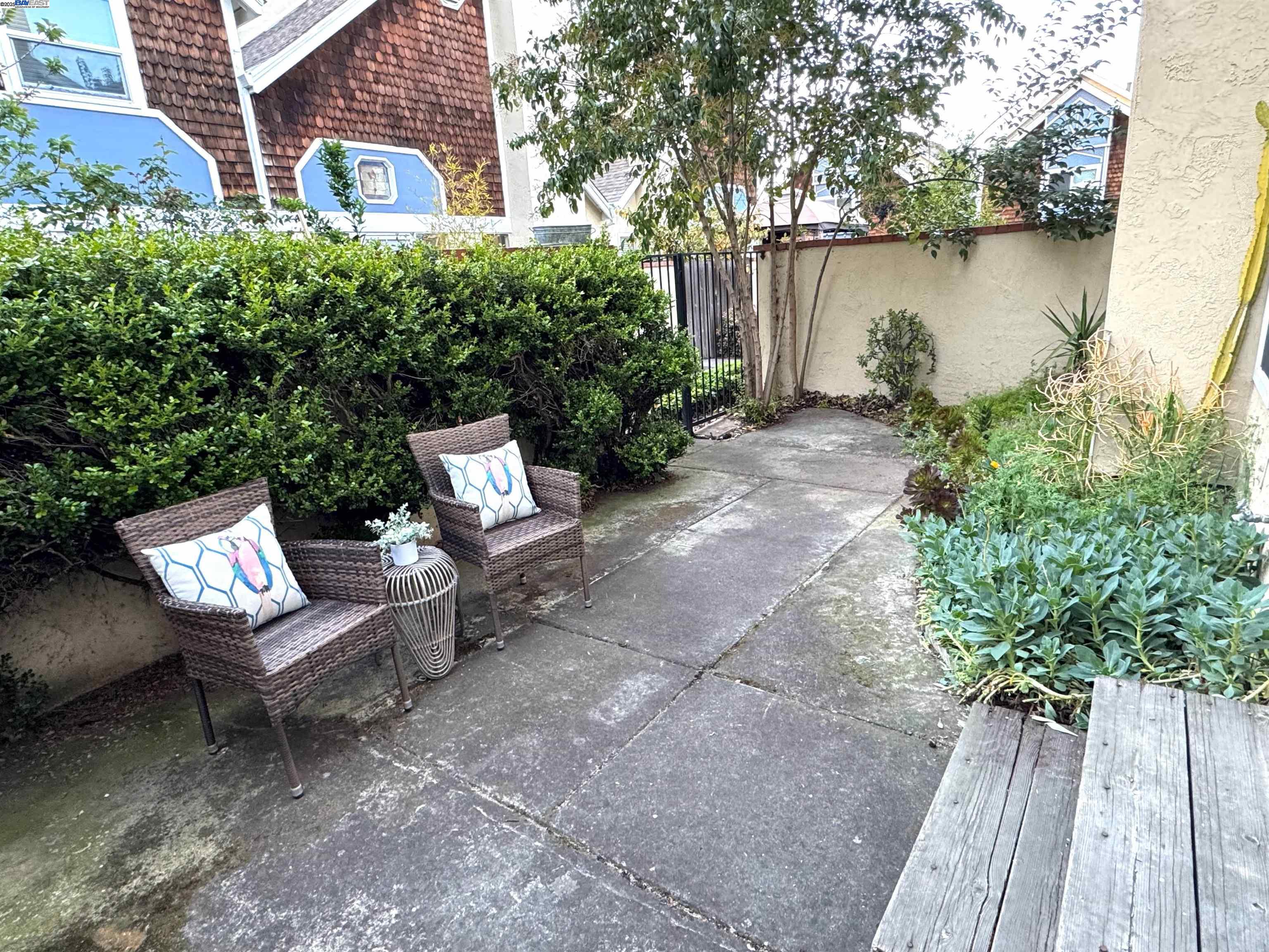 Detail Gallery Image 26 of 33 For 1741 Abington Ct, San Jose,  CA 95131 - 3 Beds | 2/1 Baths