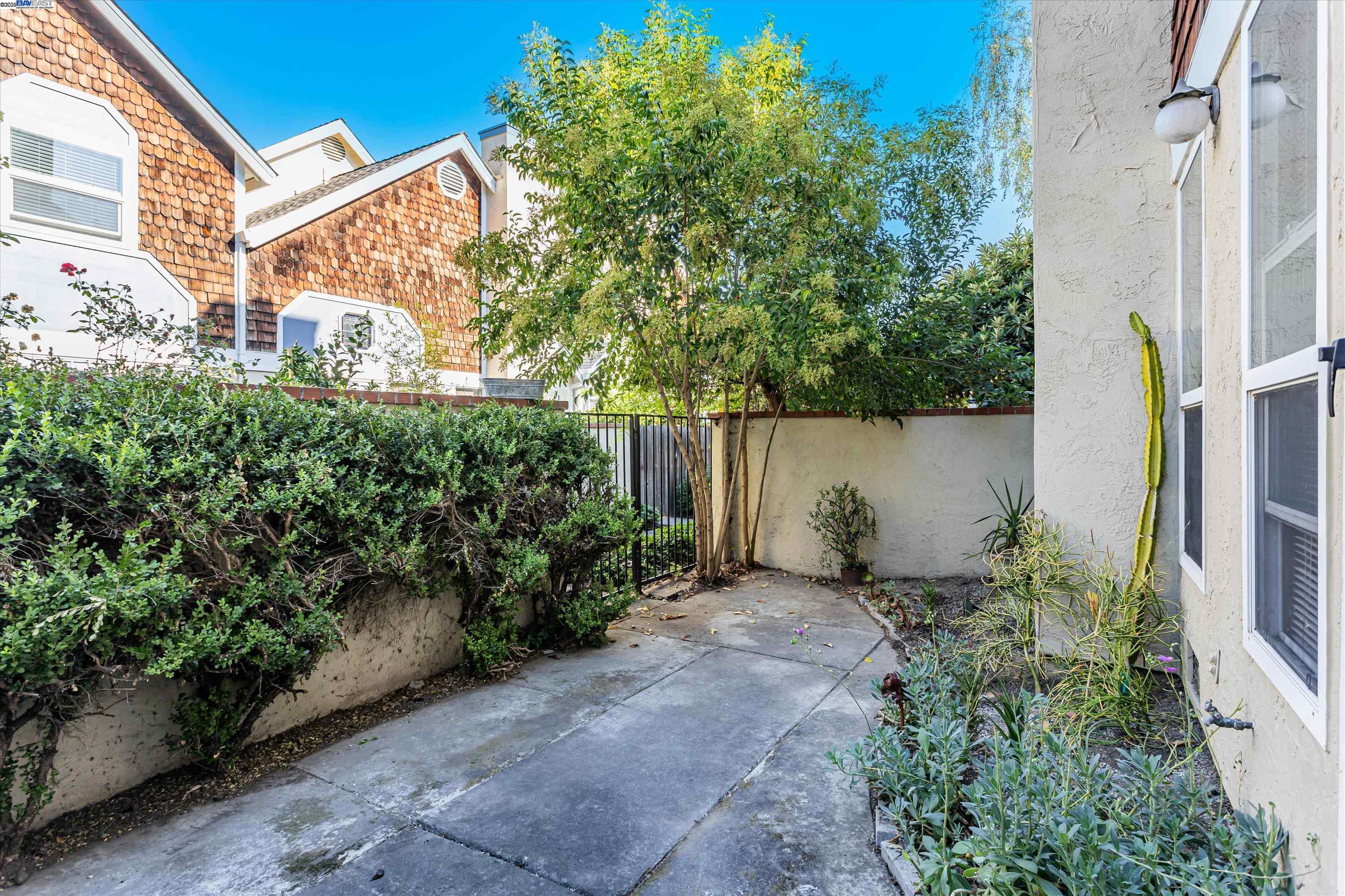 Detail Gallery Image 29 of 33 For 1741 Abington Ct, San Jose,  CA 95131 - 3 Beds | 2/1 Baths