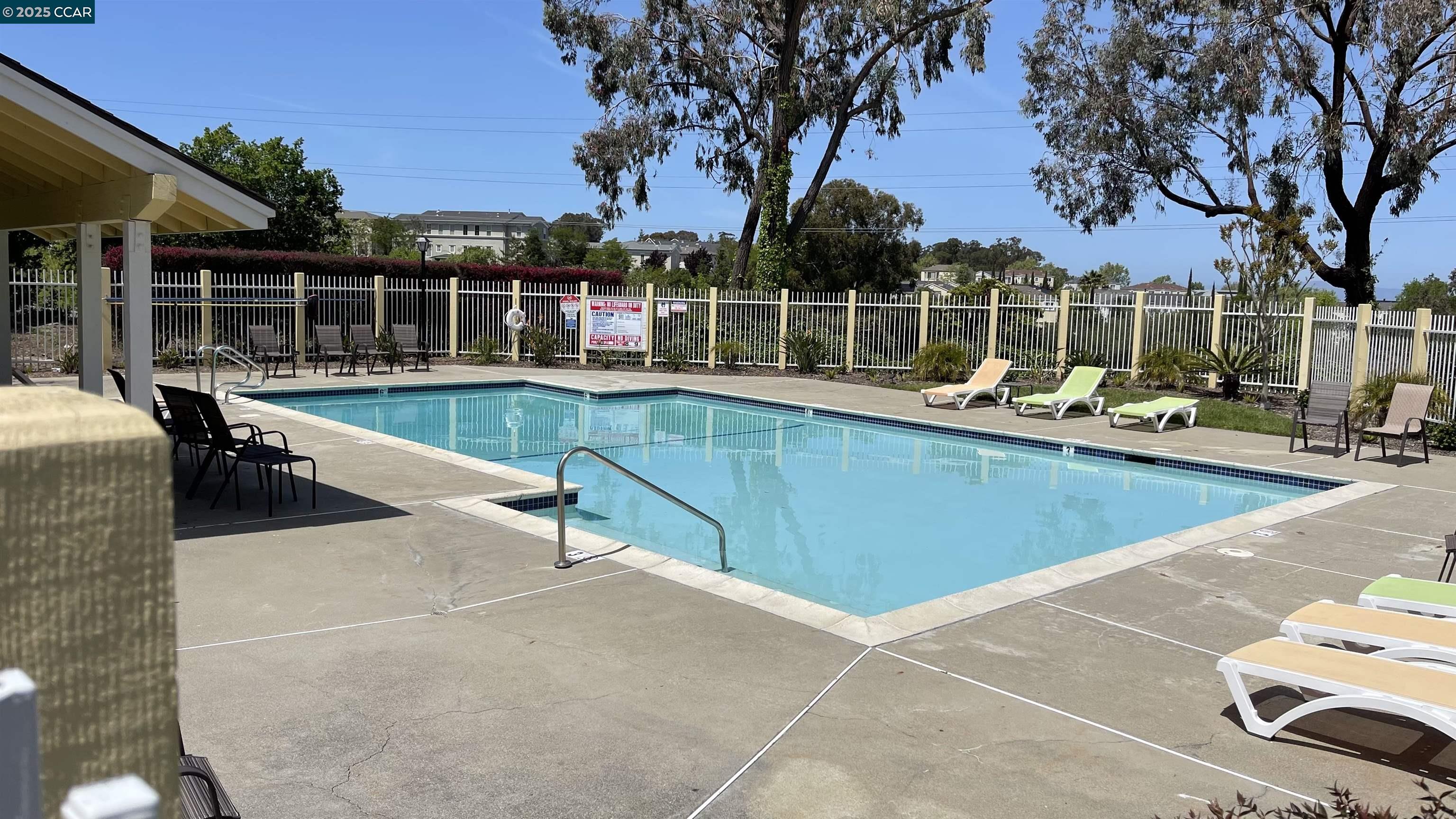 Detail Gallery Image 40 of 45 For 1003 Devonwood, Hercules,  CA 94547 - 2 Beds | 2/1 Baths