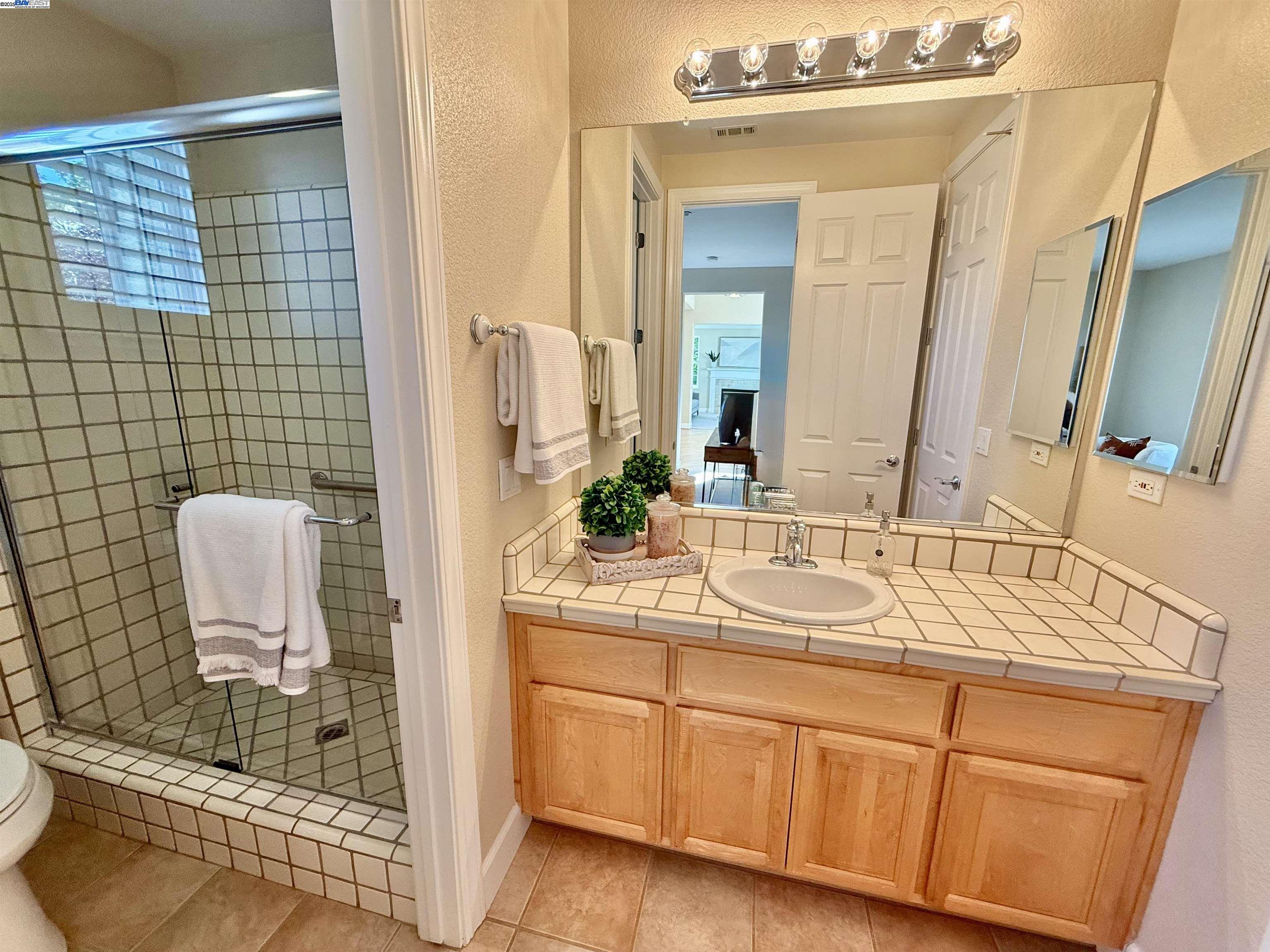 Detail Gallery Image 17 of 60 For 752 Barleta Ln, Livermore,  CA 94550 - 5 Beds | 4/1 Baths