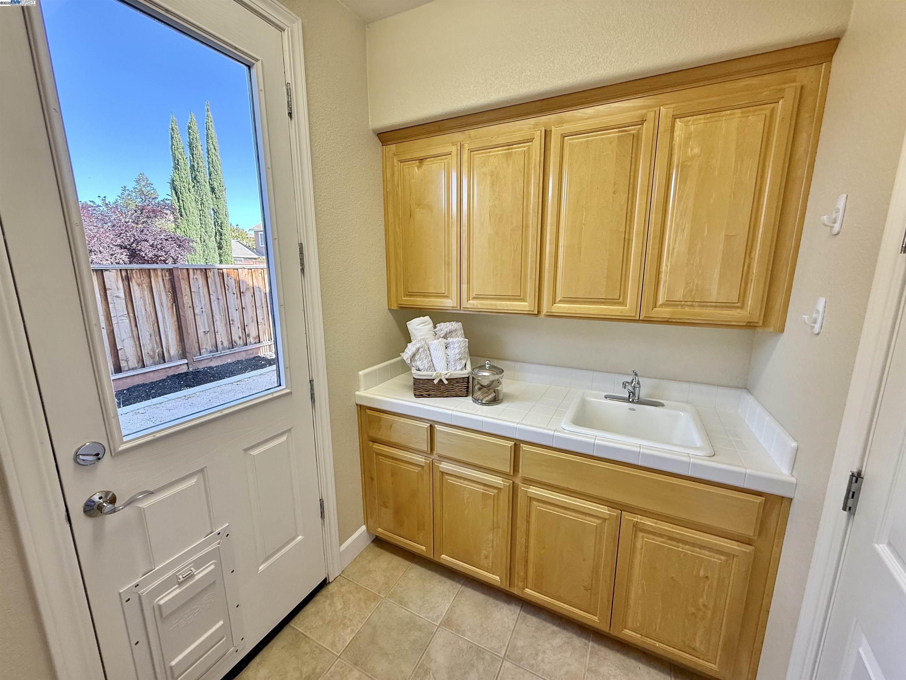 Detail Gallery Image 28 of 60 For 752 Barleta Ln, Livermore,  CA 94550 - 5 Beds | 4/1 Baths