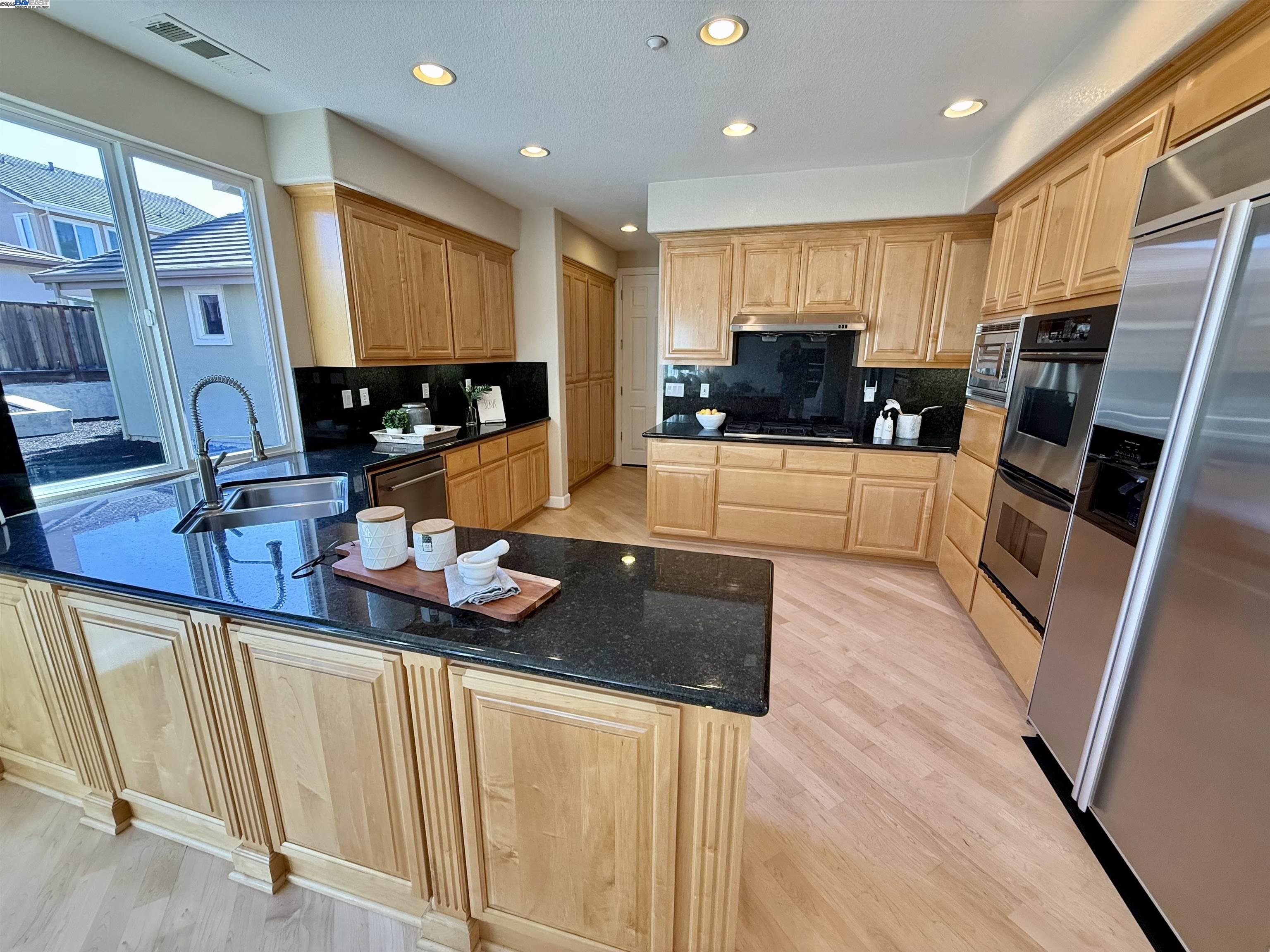 Detail Gallery Image 29 of 60 For 752 Barleta Ln, Livermore,  CA 94550 - 5 Beds | 4/1 Baths