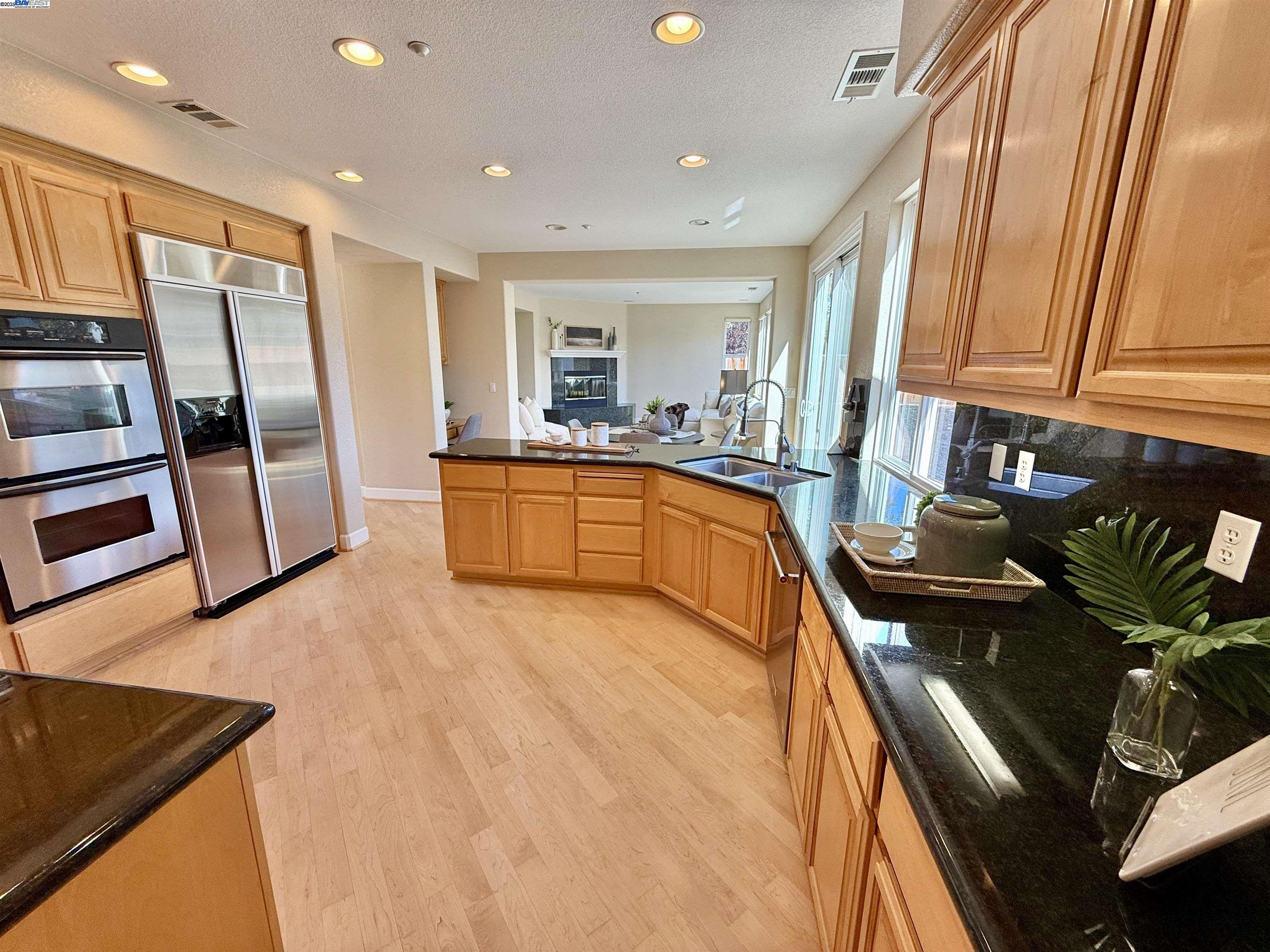 Detail Gallery Image 32 of 60 For 752 Barleta Ln, Livermore,  CA 94550 - 5 Beds | 4/1 Baths