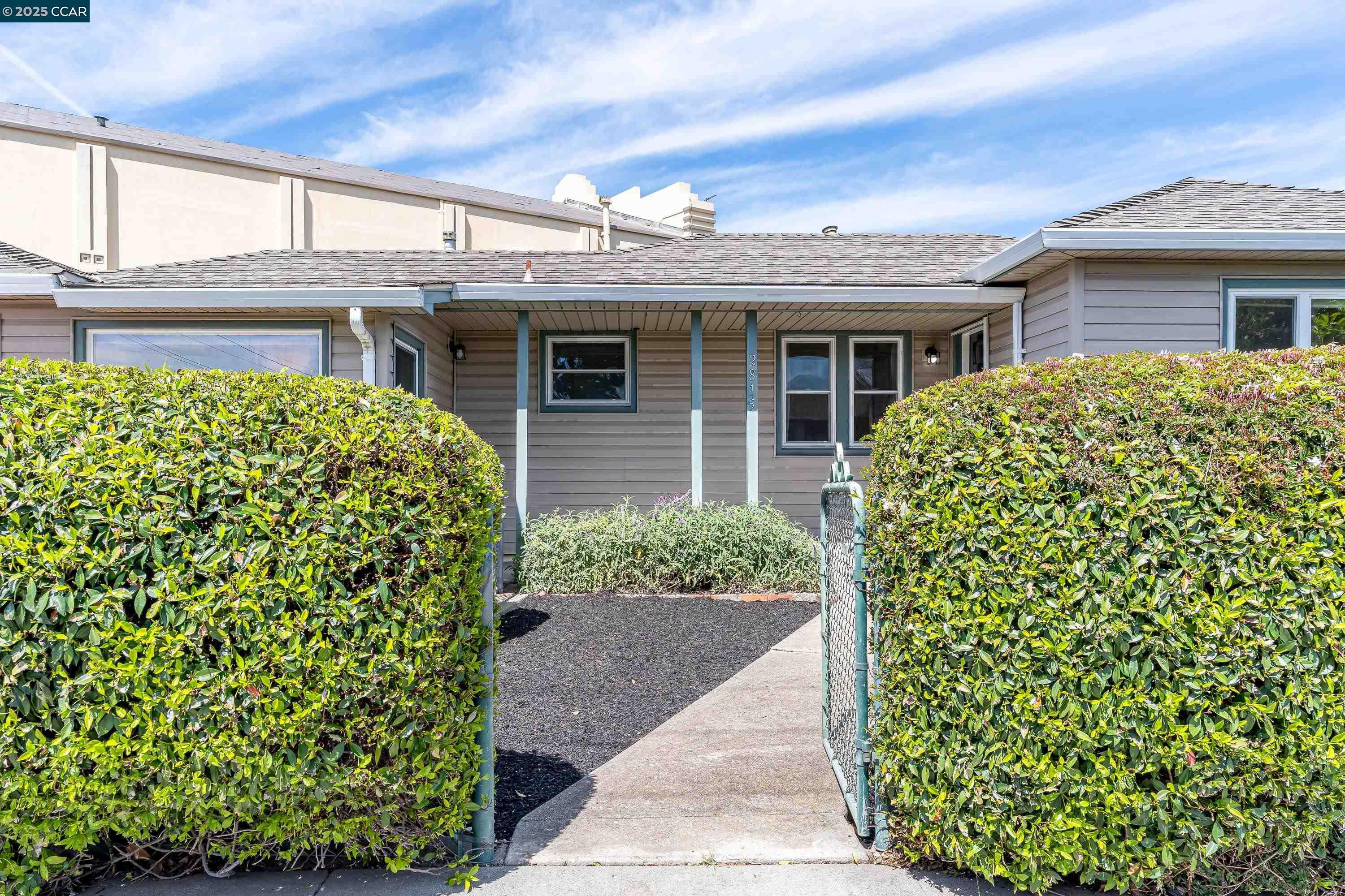 Detail Gallery Image 2 of 42 For 2815 Moran Ave, Richmond,  CA 94804 - 2 Beds | 1 Baths