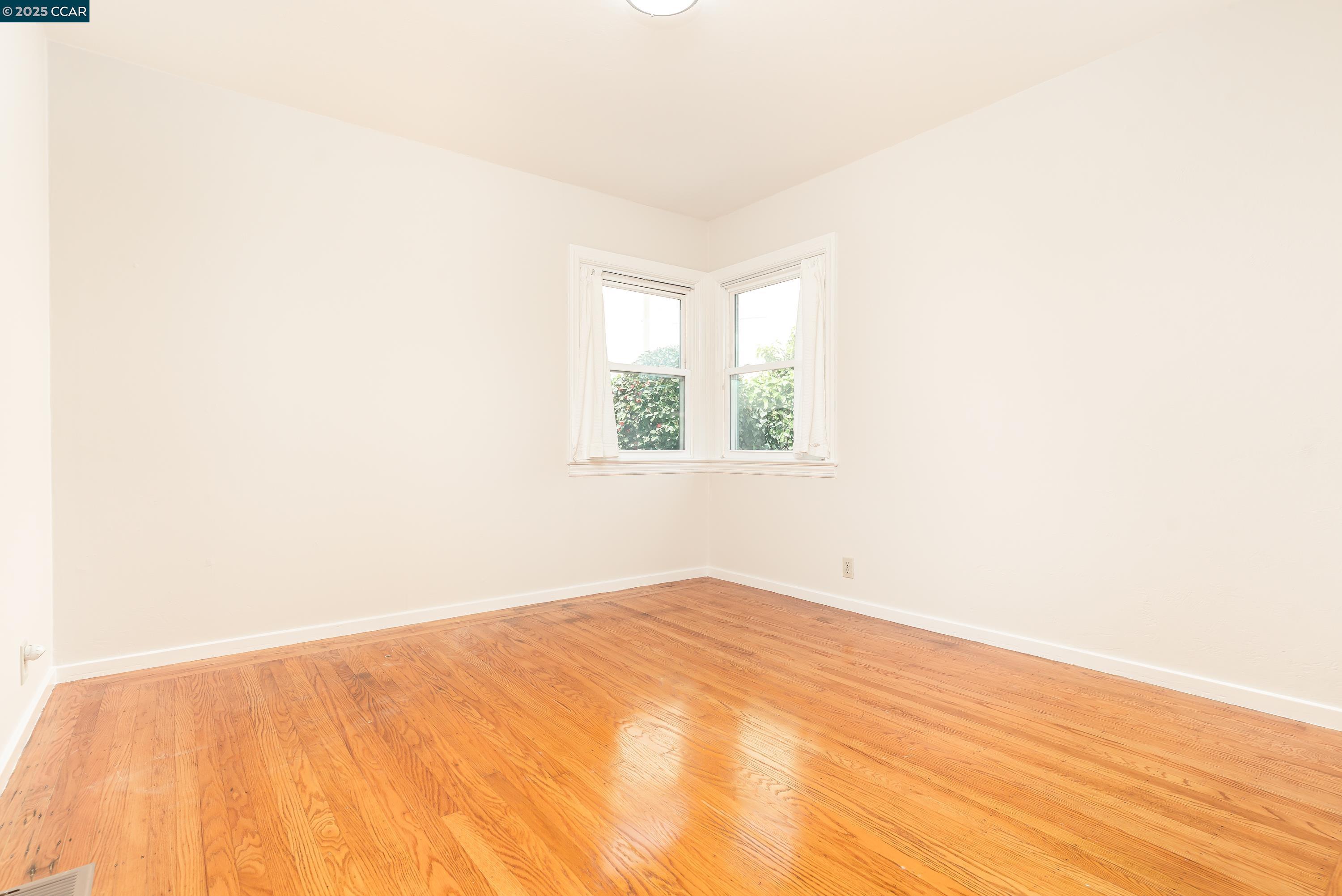 Detail Gallery Image 17 of 42 For 2815 Moran Ave, Richmond,  CA 94804 - 2 Beds | 1 Baths