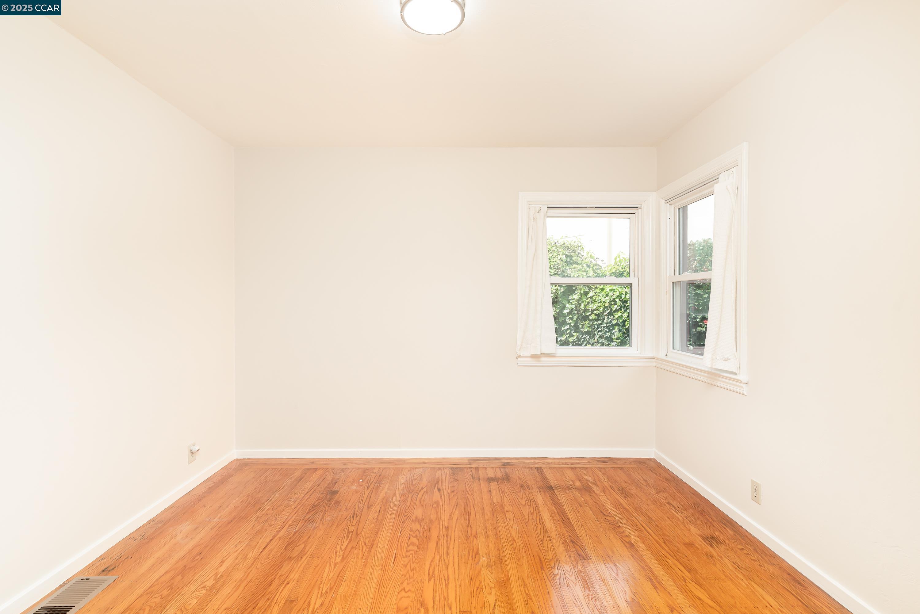 Detail Gallery Image 18 of 42 For 2815 Moran Ave, Richmond,  CA 94804 - 2 Beds | 1 Baths