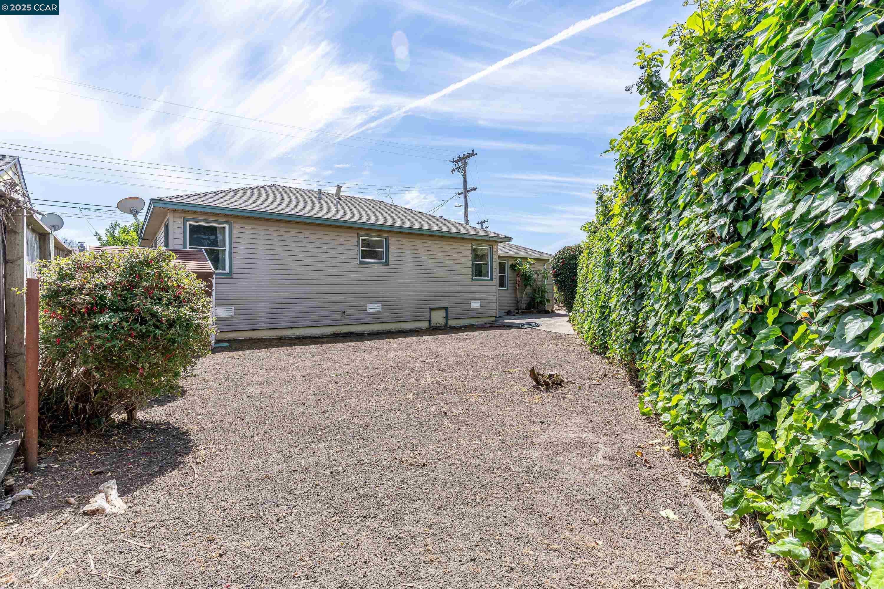 Detail Gallery Image 34 of 42 For 2815 Moran Ave, Richmond,  CA 94804 - 2 Beds | 1 Baths