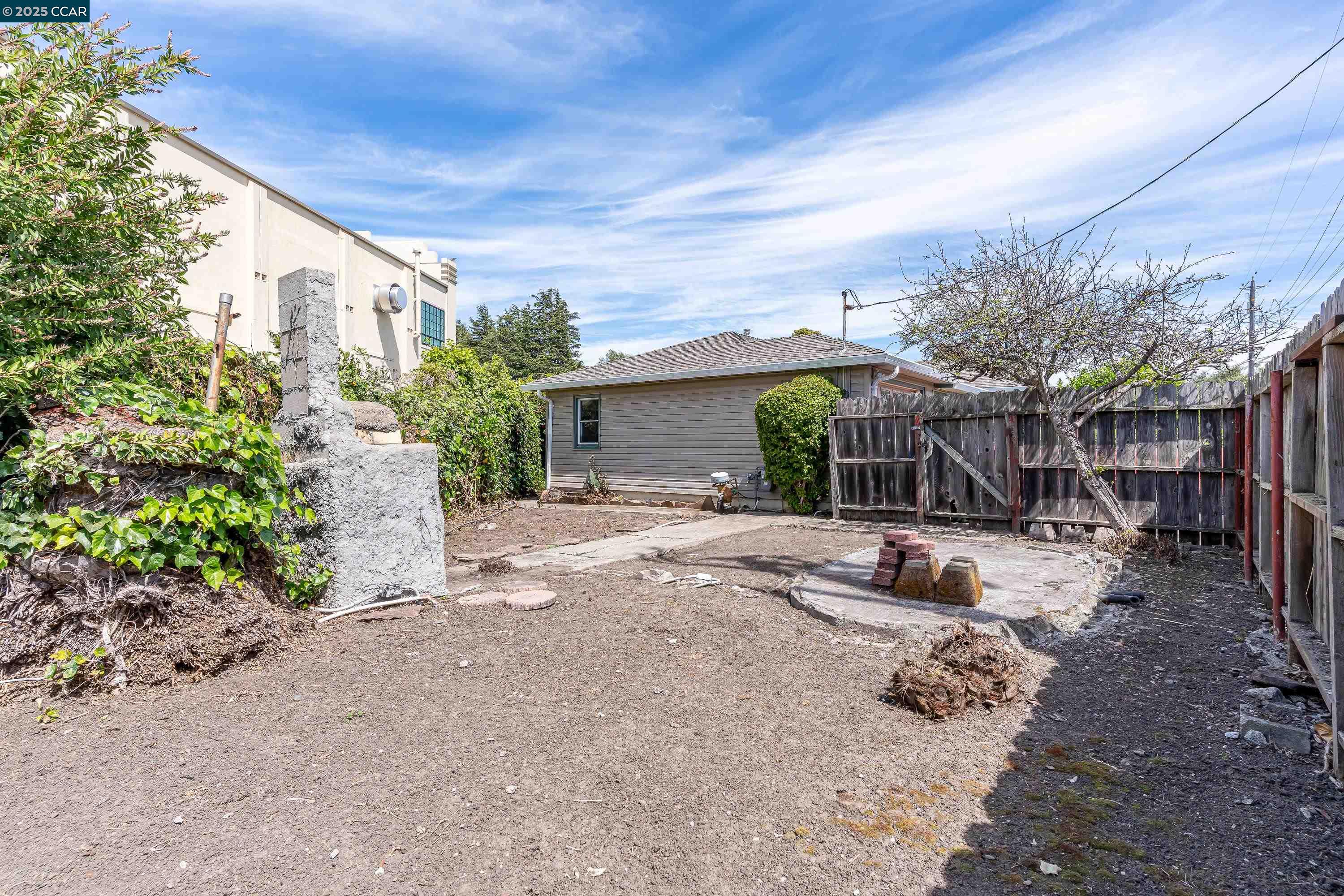 Detail Gallery Image 37 of 42 For 2815 Moran Ave, Richmond,  CA 94804 - 2 Beds | 1 Baths
