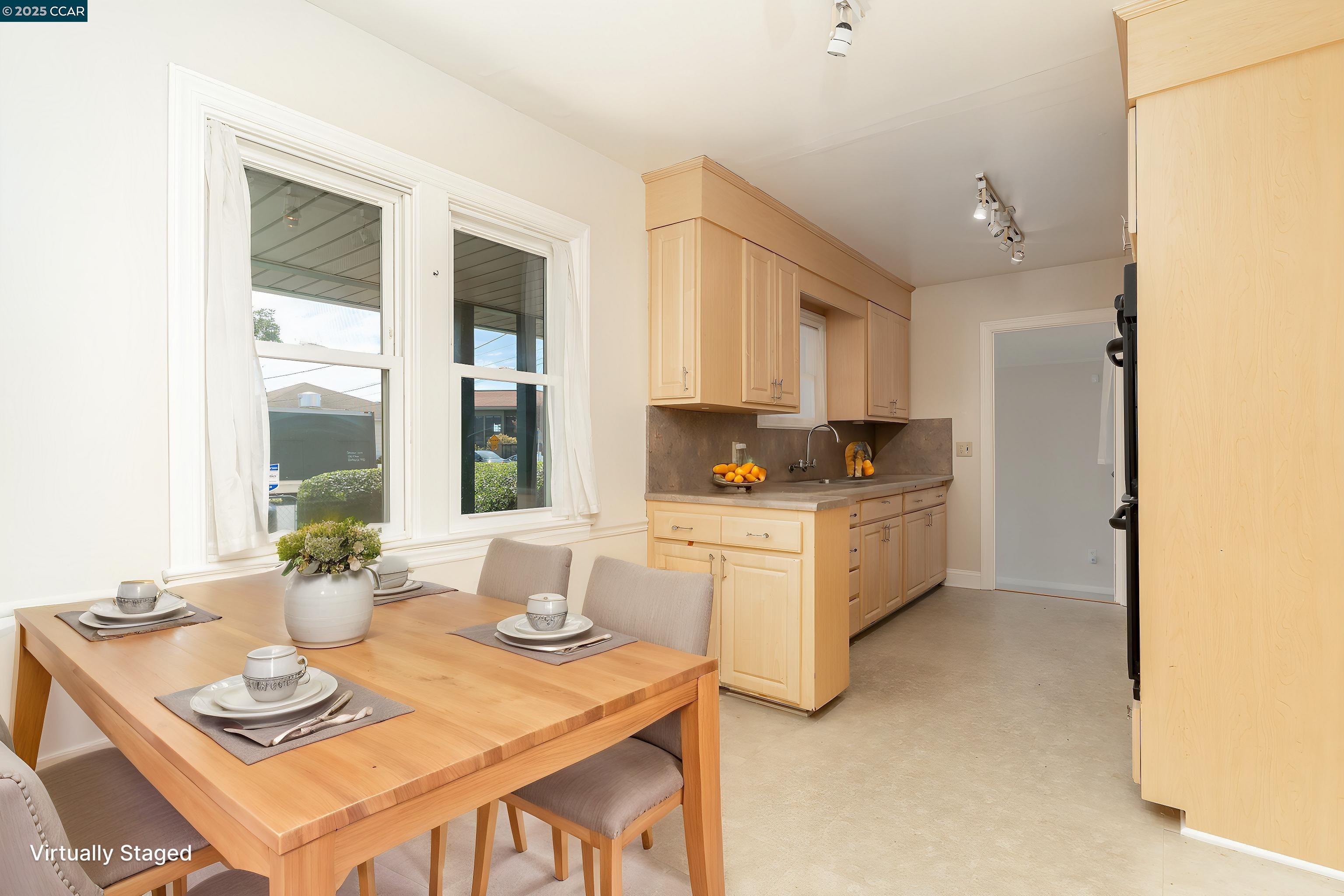 Detail Gallery Image 10 of 42 For 2815 Moran Ave, Richmond,  CA 94804 - 2 Beds | 1 Baths